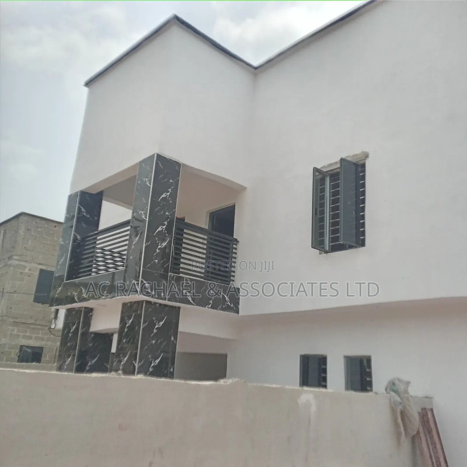 3bdrm Block of Flats in Ago Palace Way Okota for sale in Ago Palace