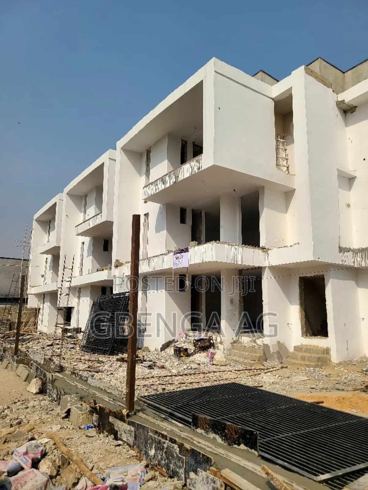 2bdrm Apartment in Chevron for sale in Chevron