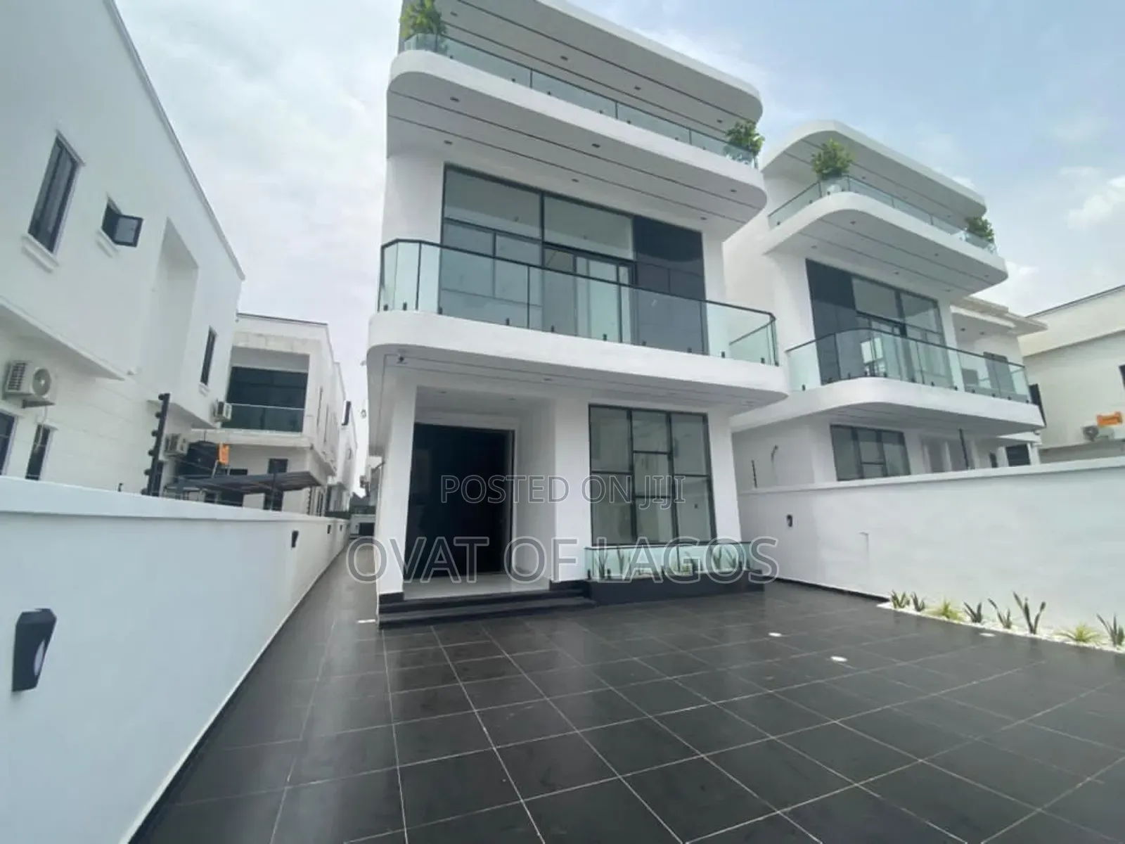 5bdrm Duplex in Orchid Lekki for sale in Lekki