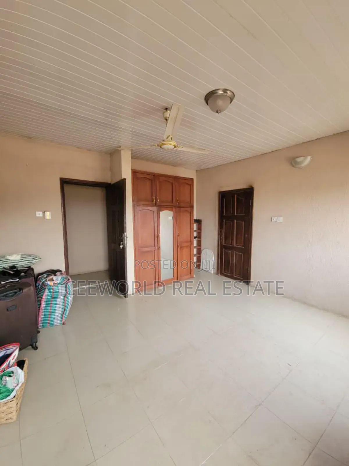 4bdrm Duplex in Omolayo Estate Akobo for rent in Akobo