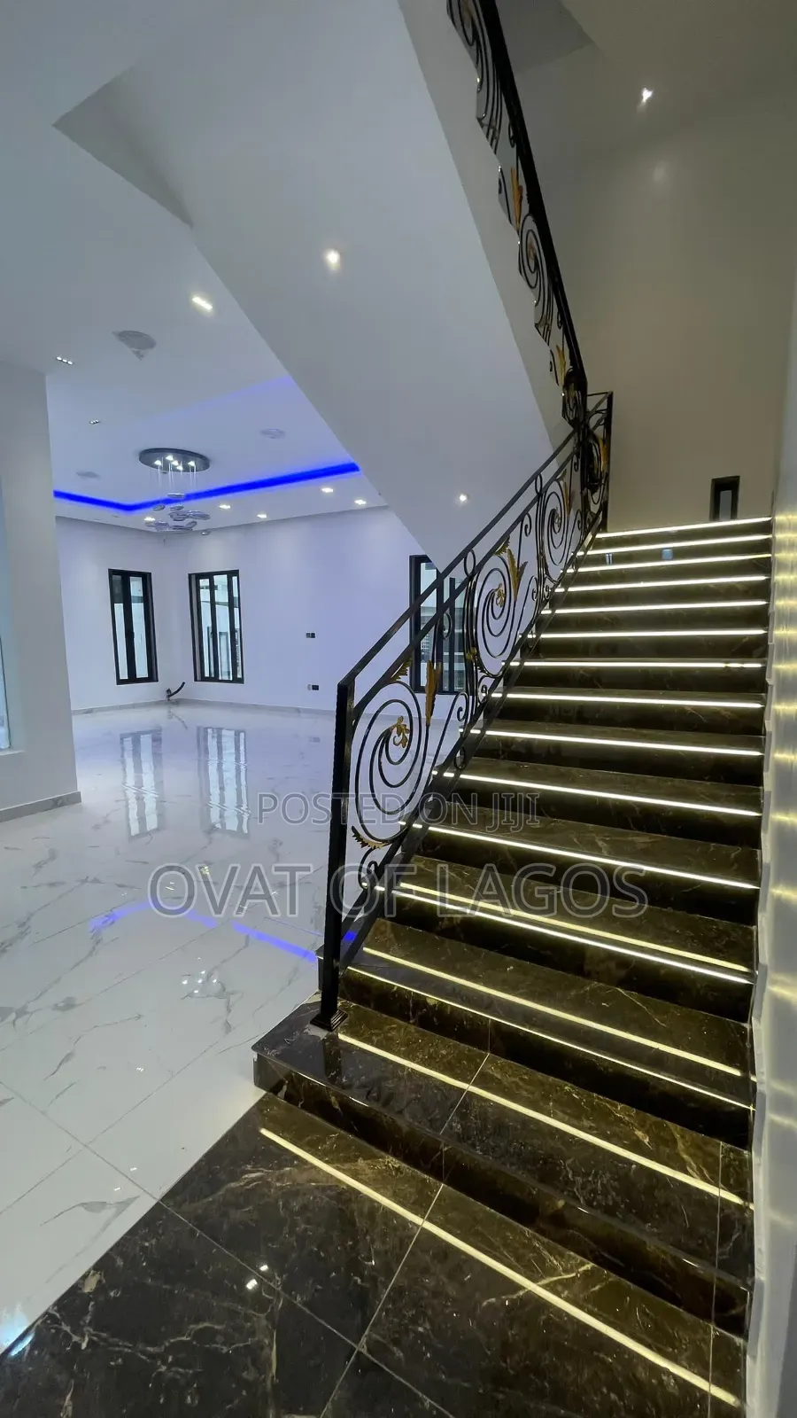 7bdrm Duplex in Pinnock Beach Estate, Osapa london for sale in Osapa london