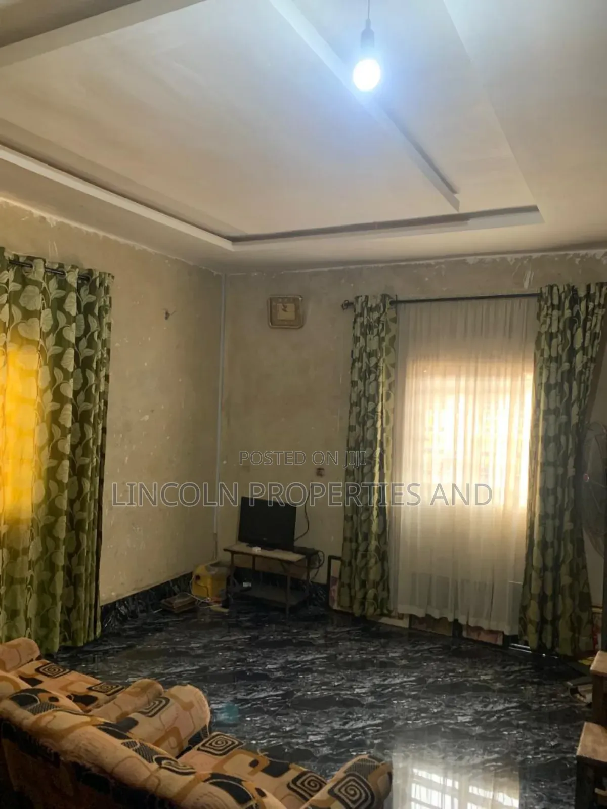 3bdrm Bungalow in Stadium Road Uyo for sale in Uyo