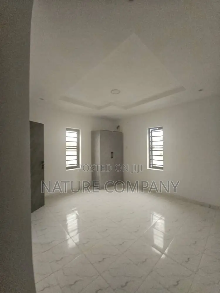 4bdrm Duplex in Magodo Isheri for sale in Magodo Isheri