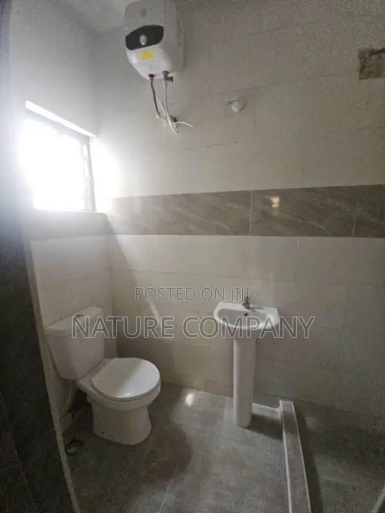 4bdrm Duplex in Magodo Isheri for sale in Magodo Isheri