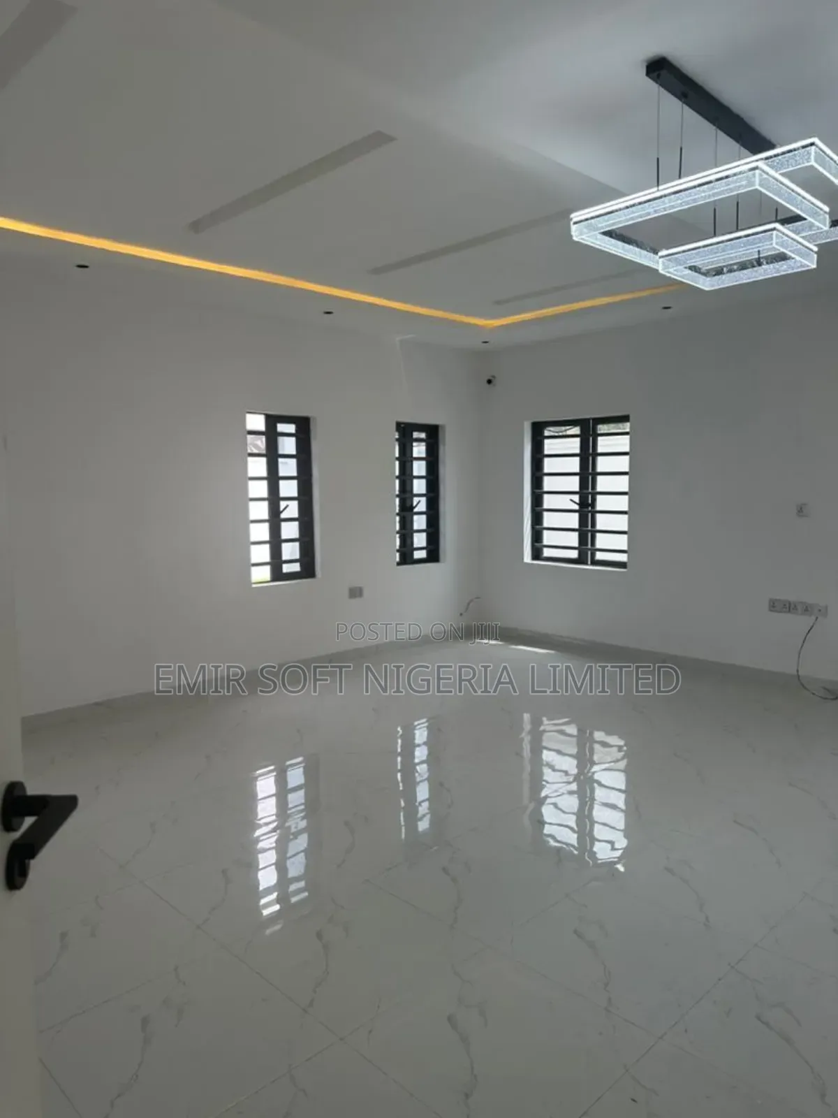 4bdrm Duplex in Oluyole Estate for sale in Oluyole Estate