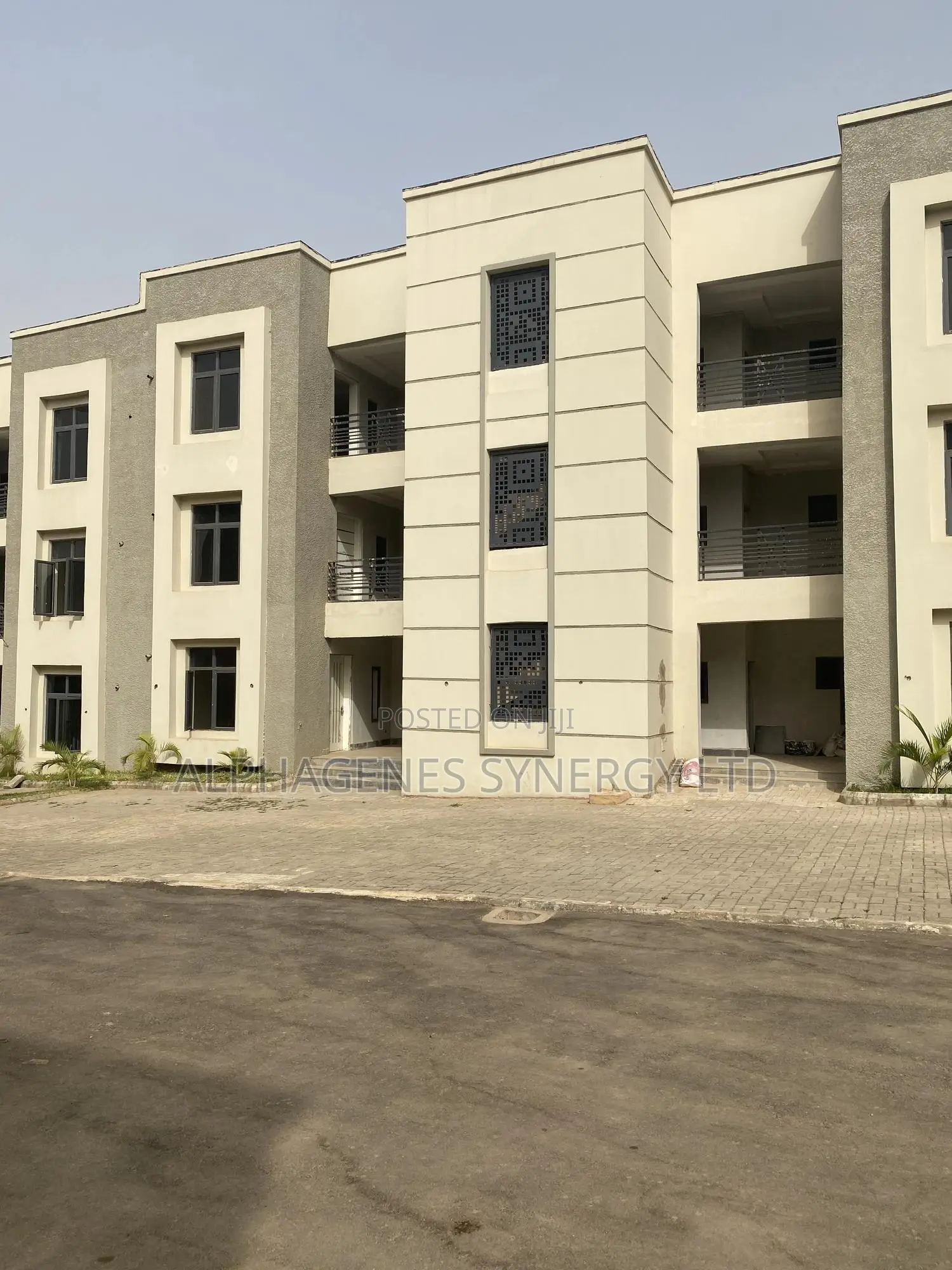 3 Bedroom Apartment in Karmo