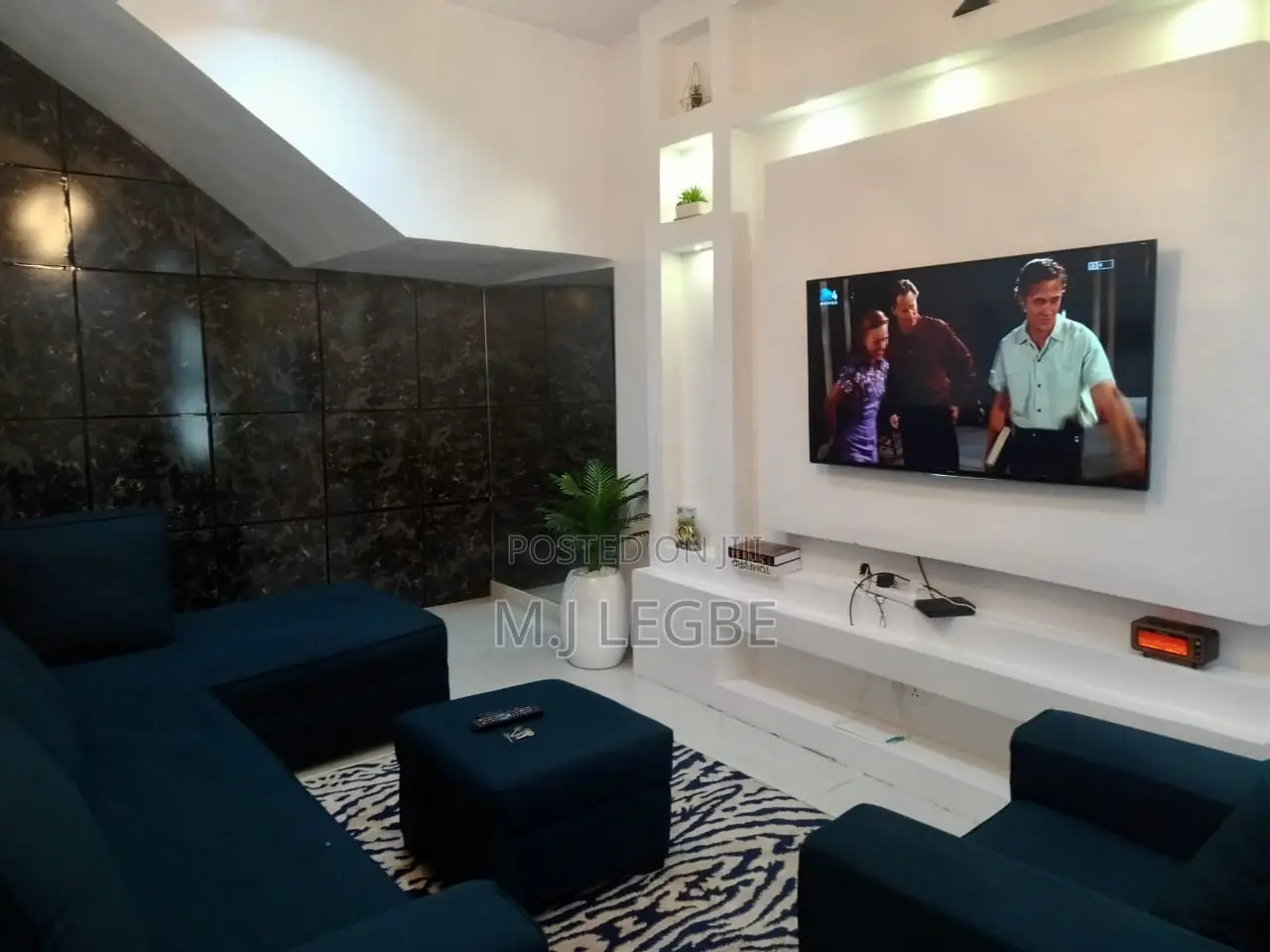 Furnished Mini Flat in Lekki Admiralty for rent in Lekki