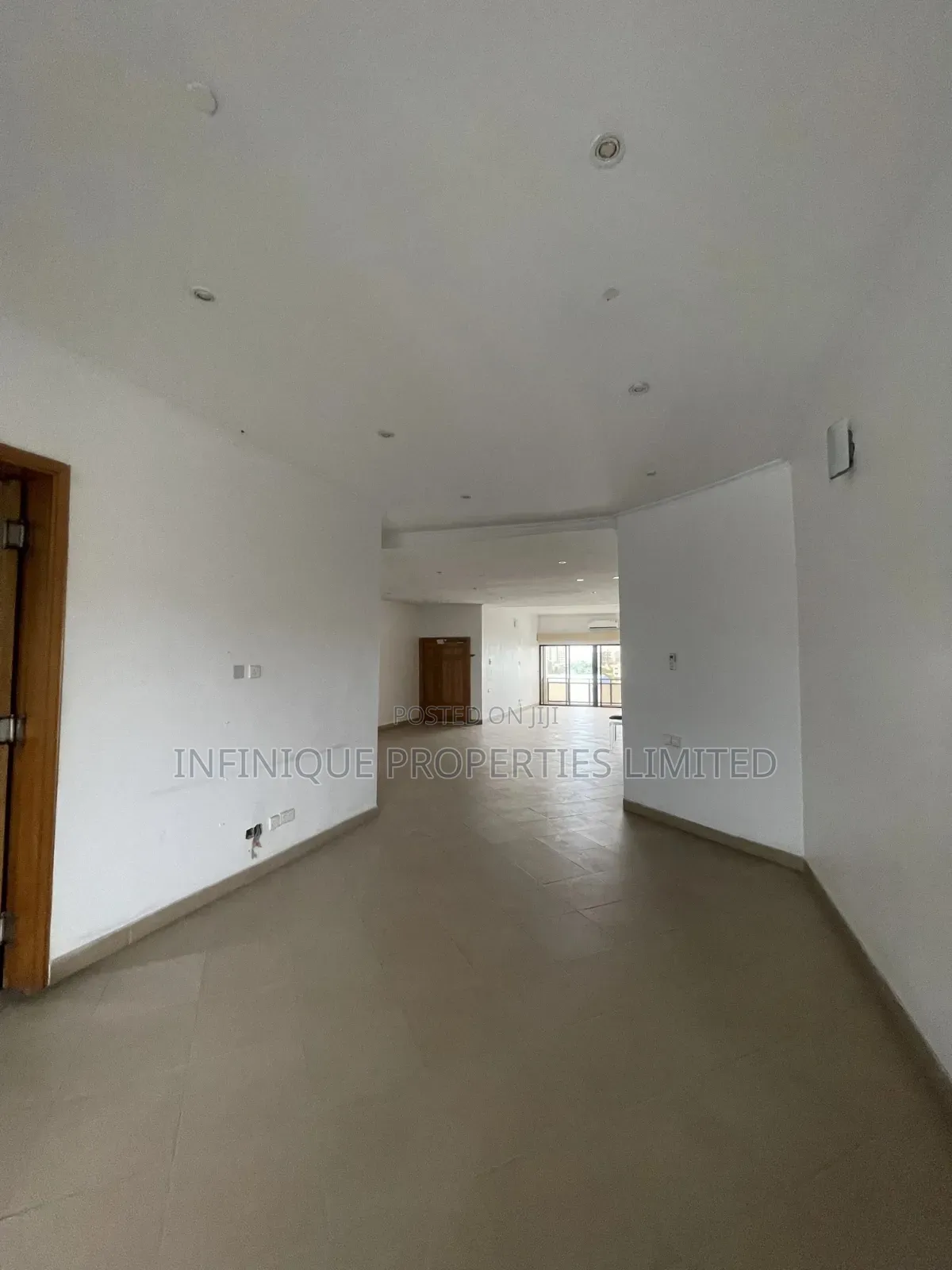 3bdrm Apartment in Ligali Ayorinde for rent in Ligali Ayorinde