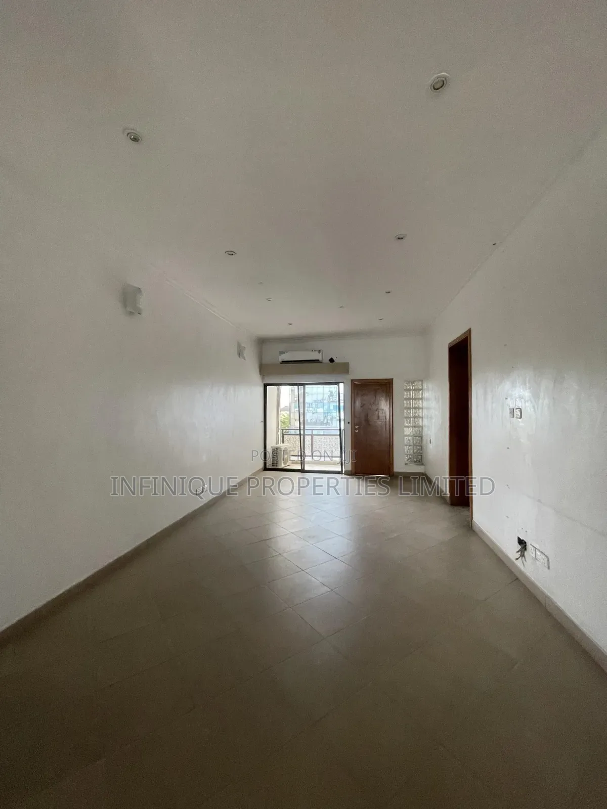 3bdrm Apartment in Ligali Ayorinde for rent in Ligali Ayorinde