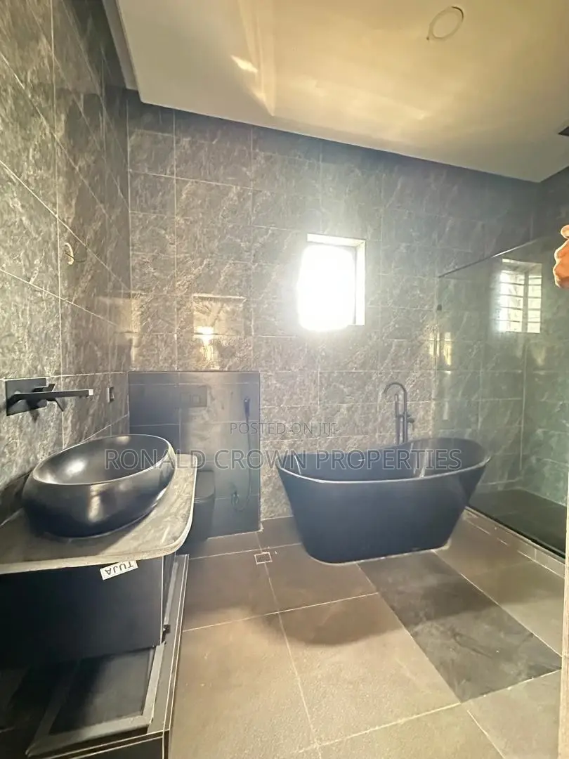 4bdrm Duplex in Ado / Ajah for sale in Ado / Ajah