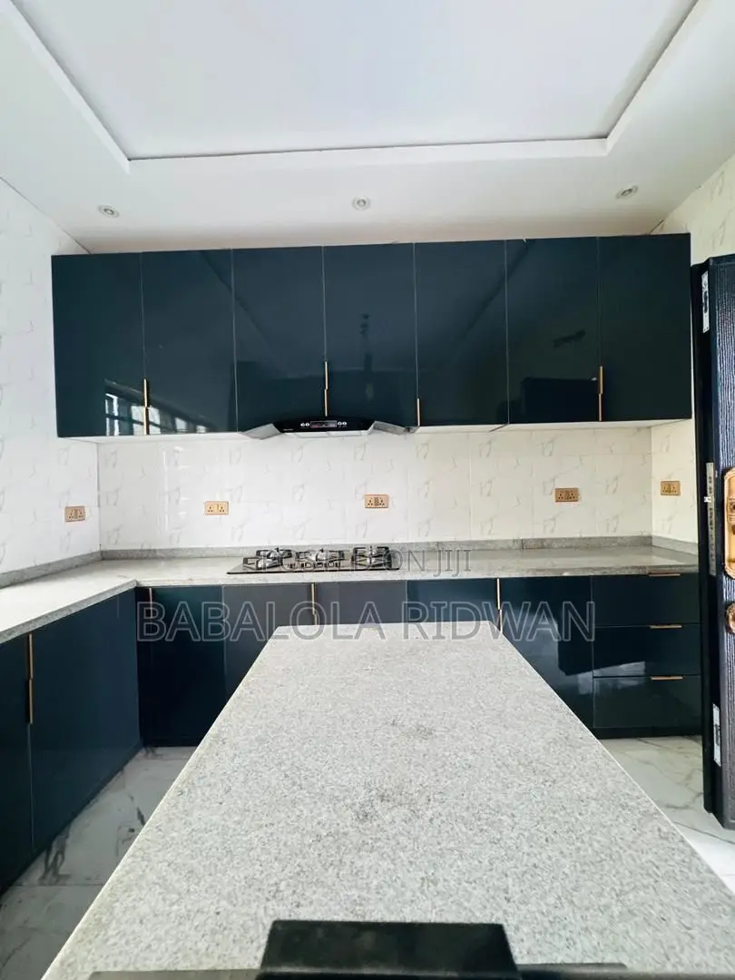 4bdrm Duplex in Carlton Gate, Akobo for sale in Akobo