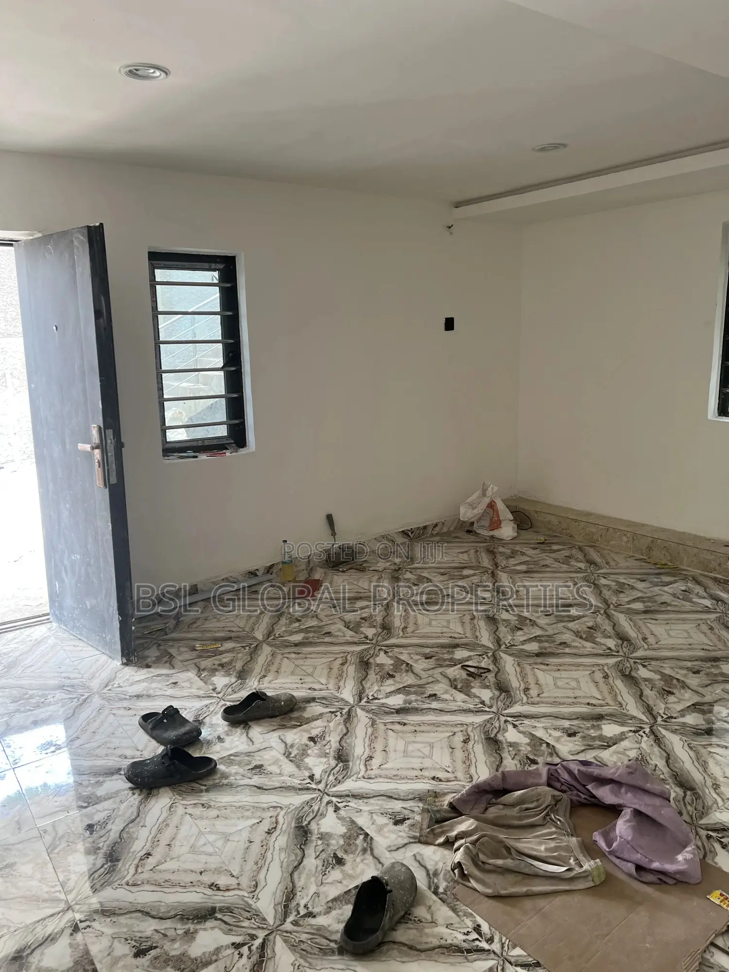 Studio Apartment in Olowora, Omole Phase 2 for rent in Omole Phase 2