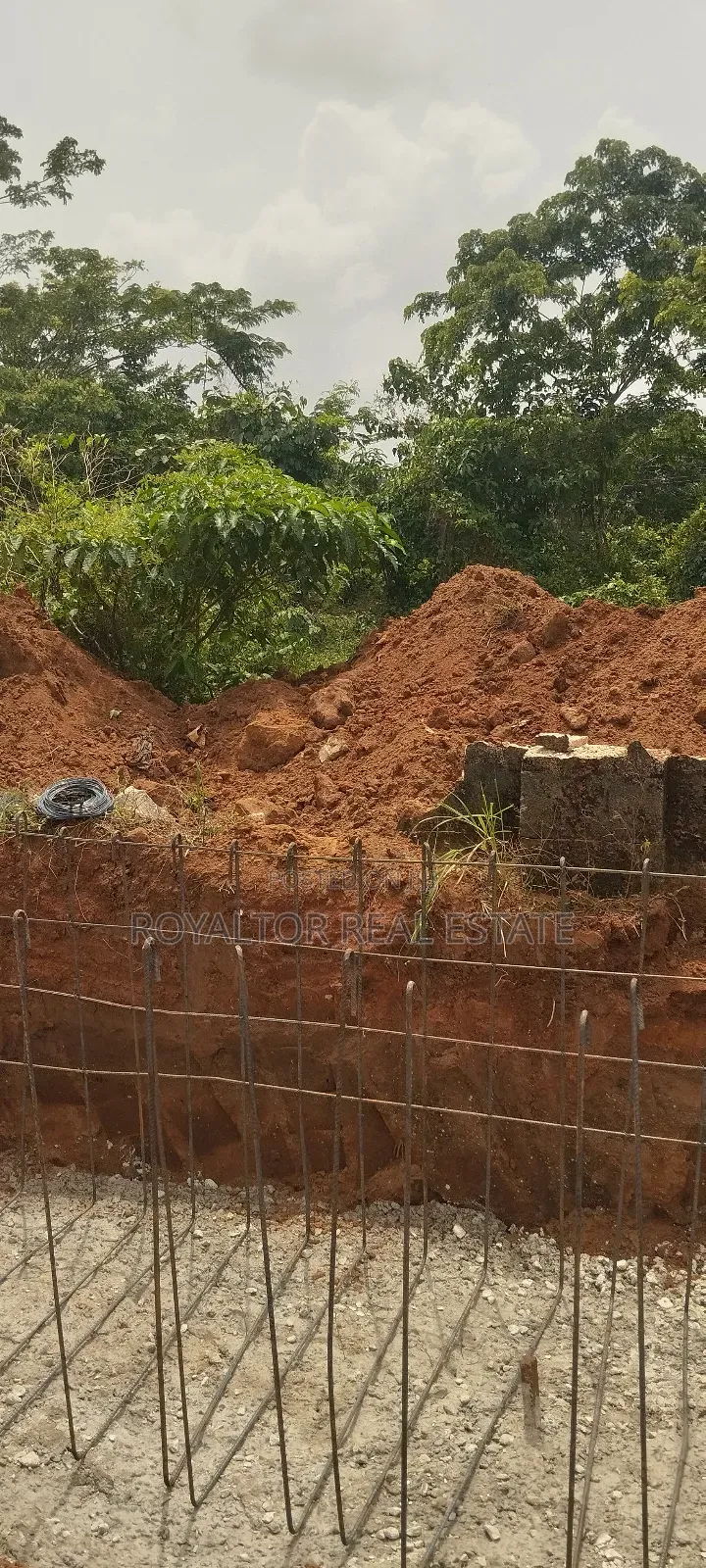 100 by 100ft for Sale Along the Newly Tarred Road in Benin City