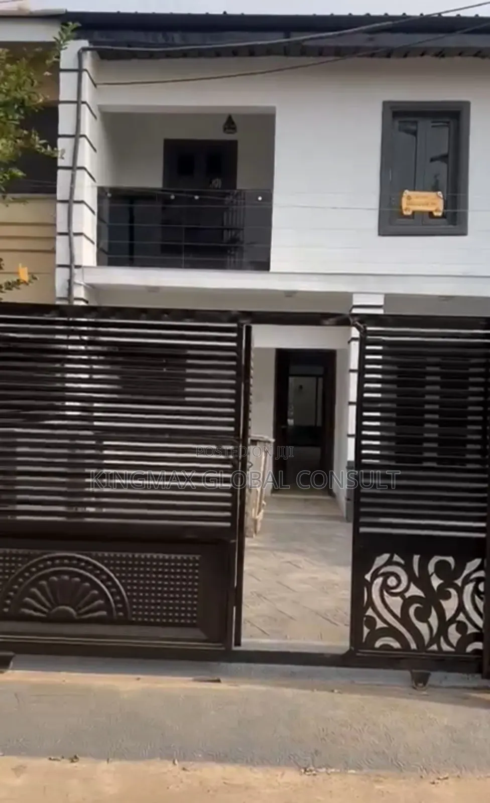 3bdrm Townhouse/Terrace in Area 1 Abuja for sale in Area 1