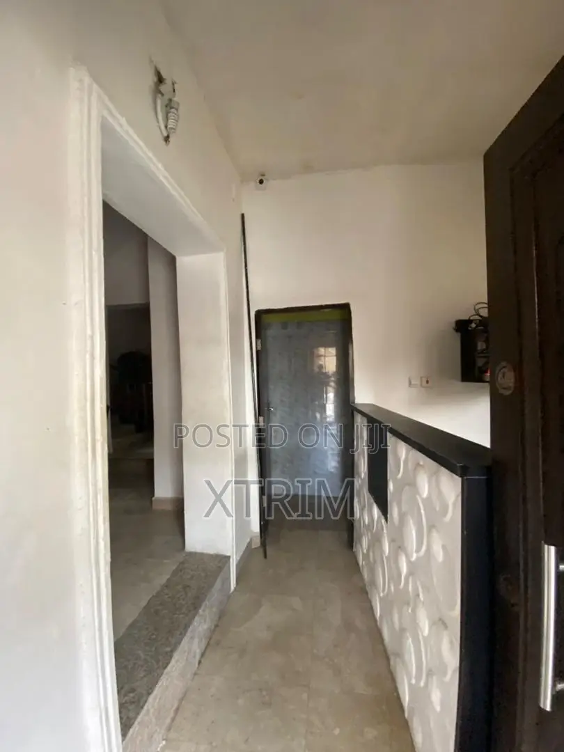 6bdrm Duplex in Allen Avenue for sale in Allen Avenue