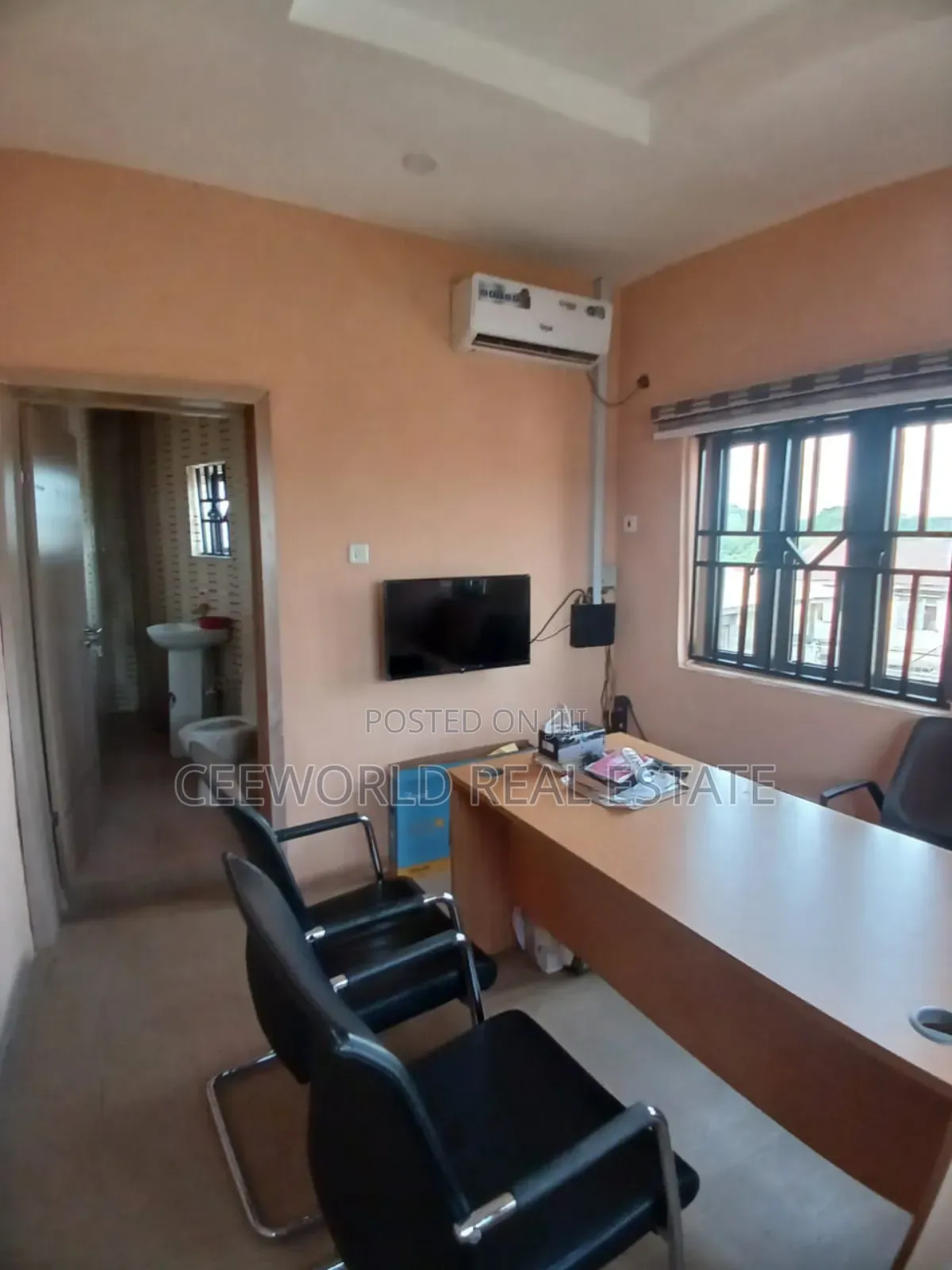 Warehouse for Sale: A Warehouse With Offices at Challenge Ibadan in CHallenge / Ibadan
