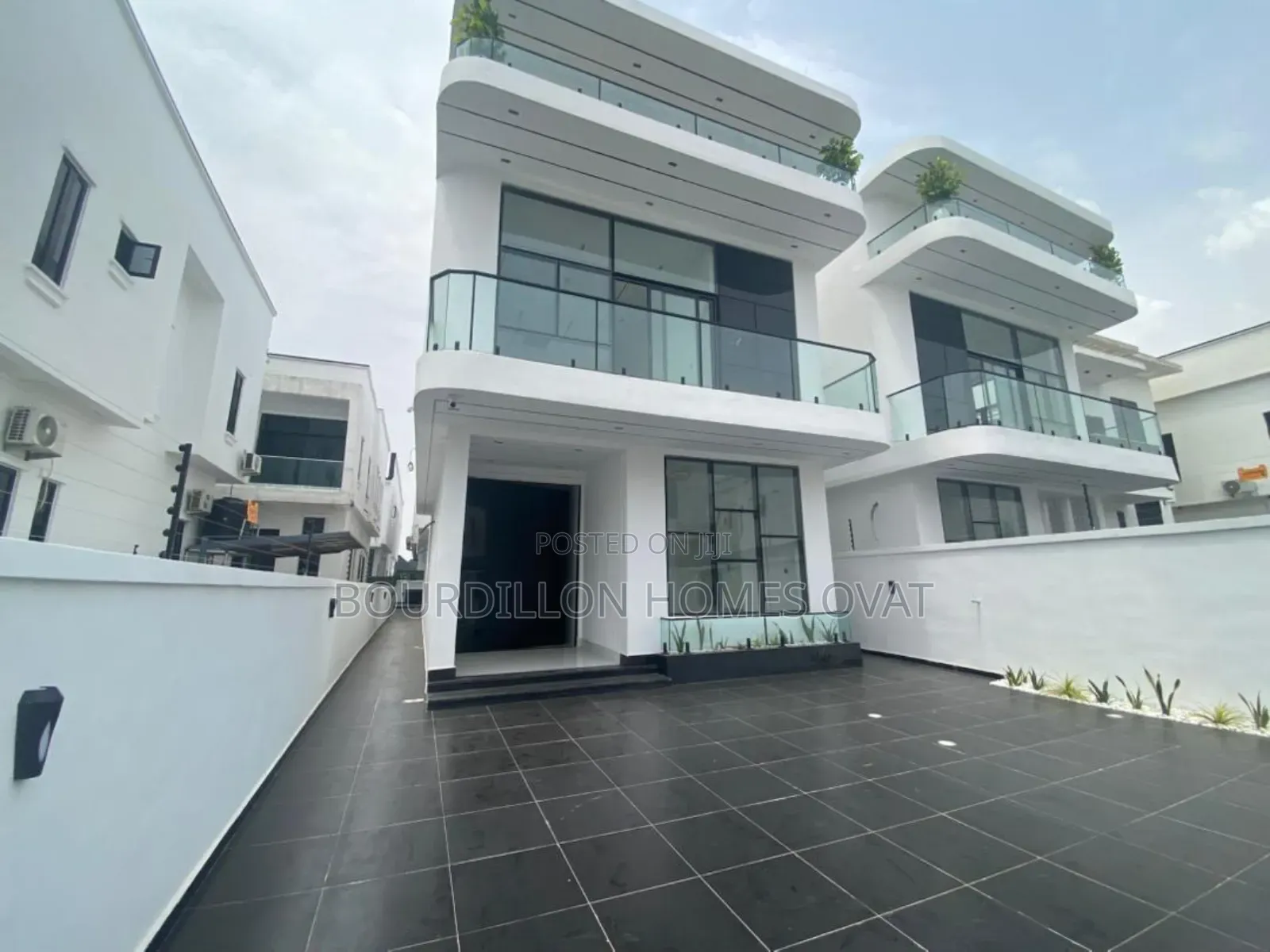 5bdrm Duplex in Orchid Lekki Lagos for sale in Lekki