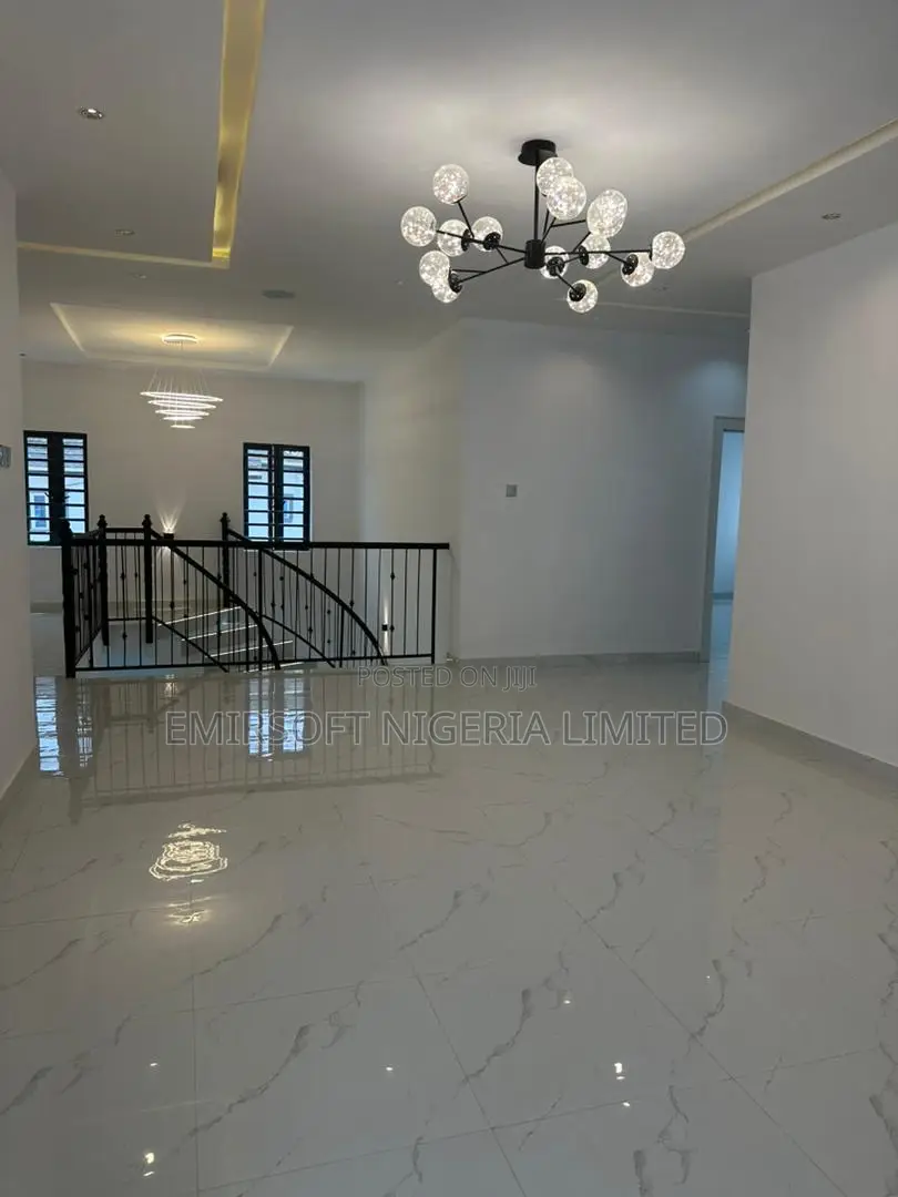 Furnished 4bdrm Duplex in Oluyole for sale in Oluyole