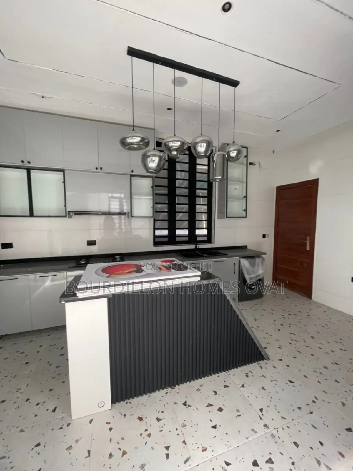 5bdrm Duplex in Orchid Lekki Lagos for sale in Lekki