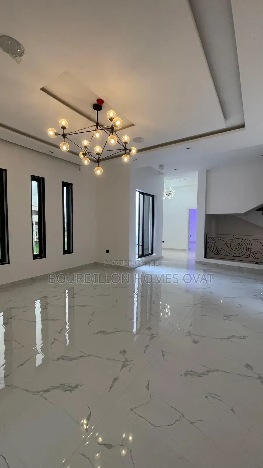7bdrm Apartment in Pinnock Beach for sale in Lekki