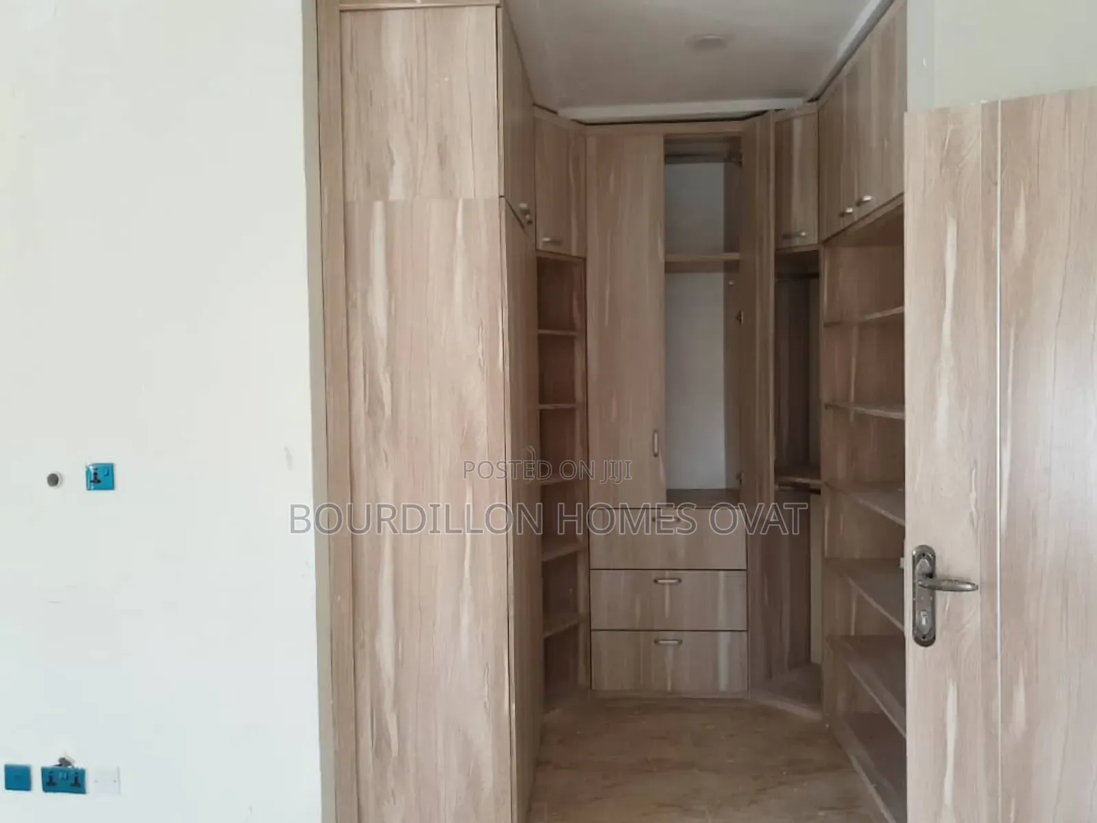 4bdrm Duplex in Orchid Lekki Lagos for sale in Lekki