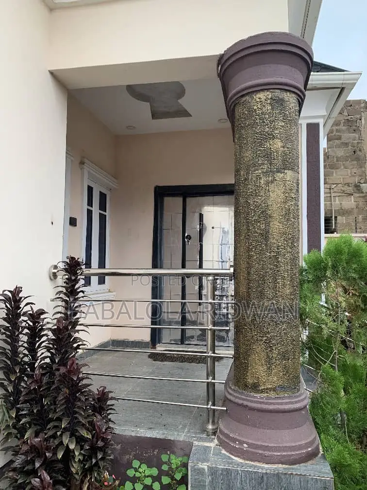 Furnished 4bdrm Bungalow in Kings And Queens, Akala Express for sale in Akala Express