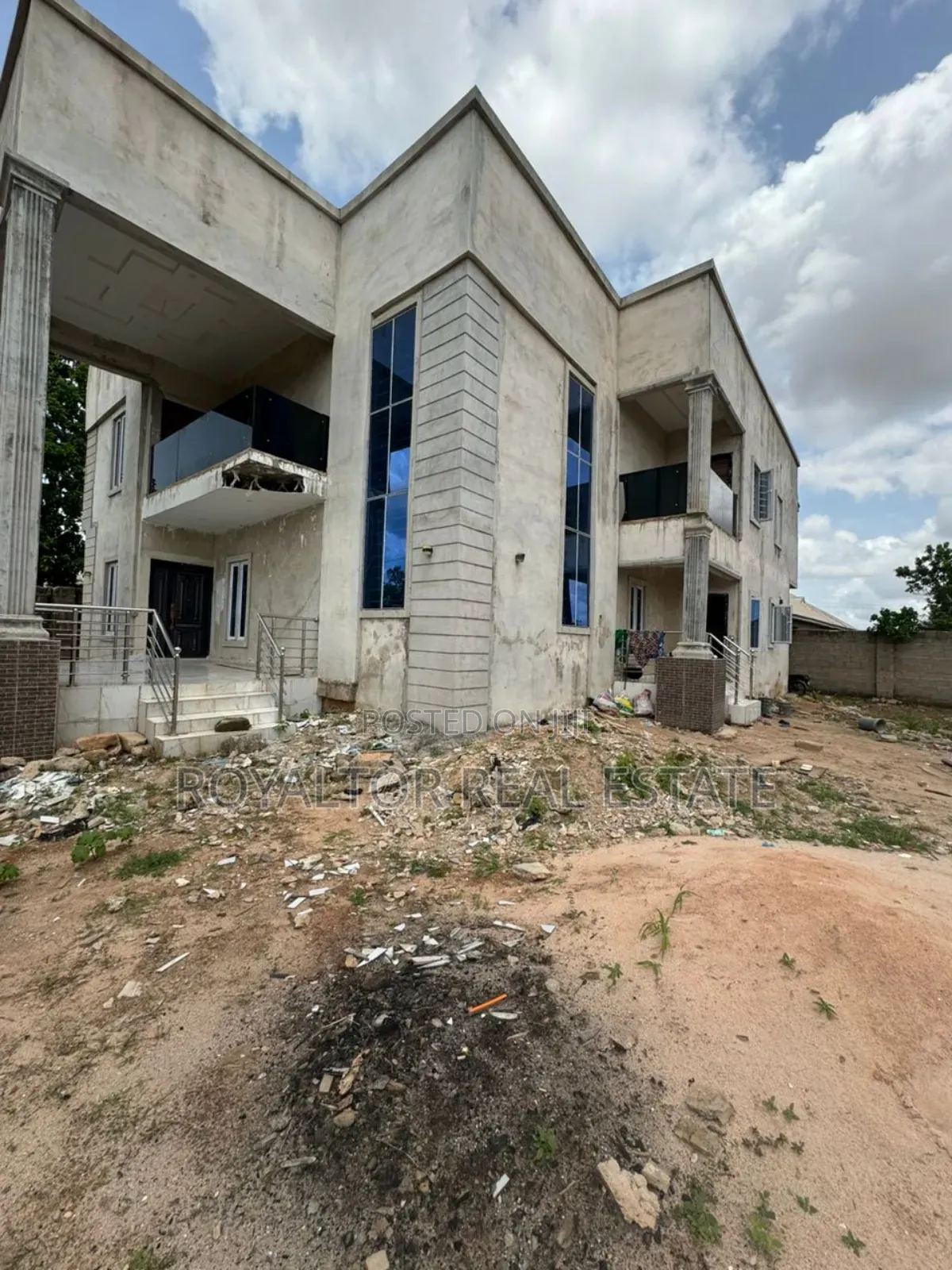6bdrm Duplex in Royaltor Real Estate, Benin City for sale in Benin City