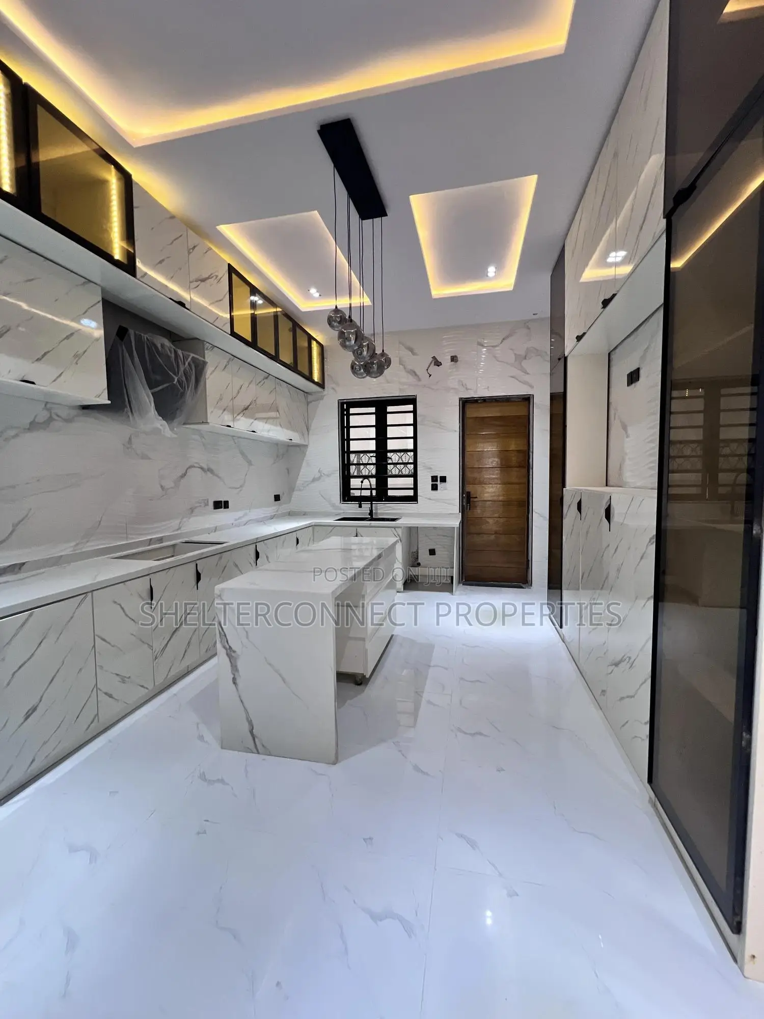 5bdrm Duplex in Lekki for sale in Lekki