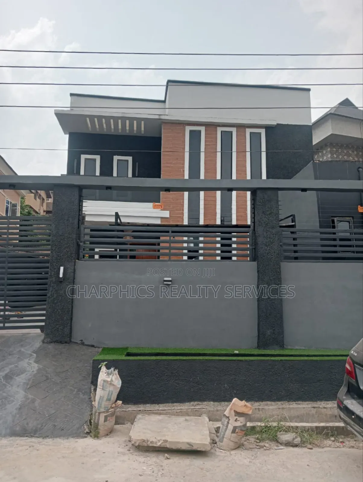 5bdrm Duplex in GRA Phase 2 Shangisha for sale in GRA Phase 2 Shangisha