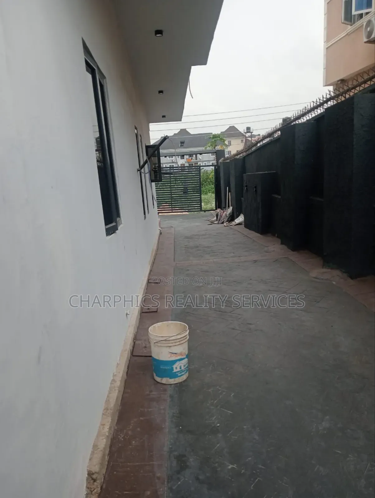 5bdrm Duplex in GRA Phase 2 Shangisha for sale in GRA Phase 2 Shangisha