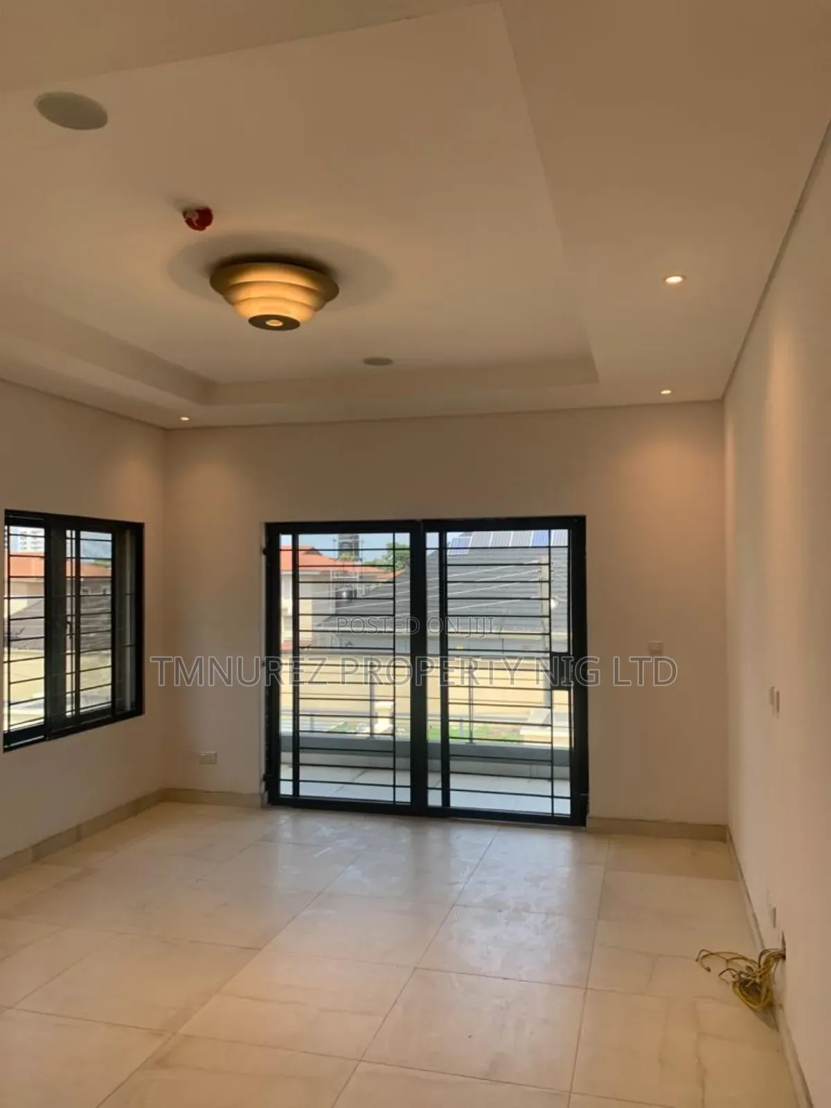 5bdrm Duplex in Lekki Phase1 for sale in Lekki Phase 1