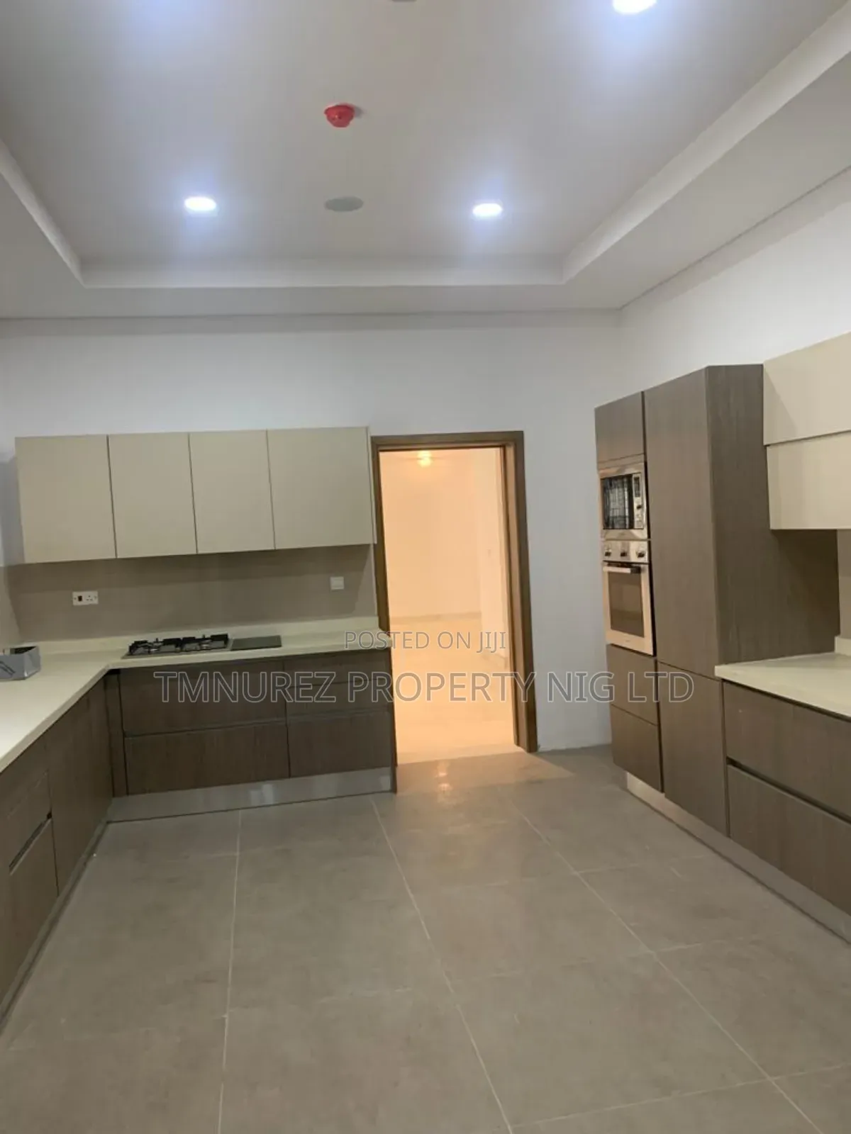 5bdrm Duplex in Lekki Phase1 for sale in Lekki Phase 1