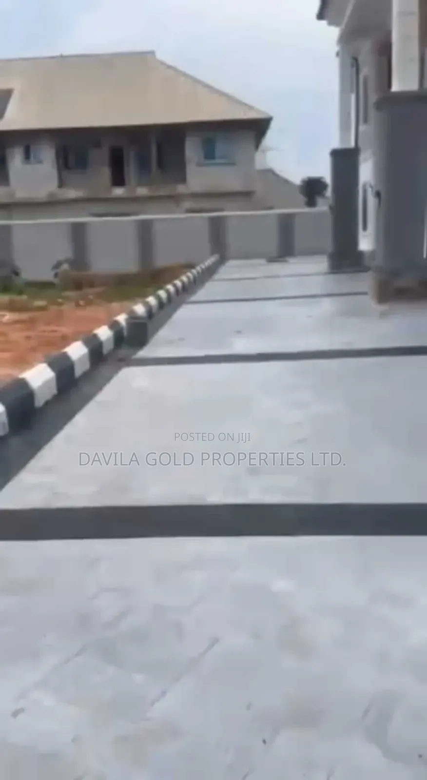 12bdrm Block of Flats in Benin City for sale in Benin City