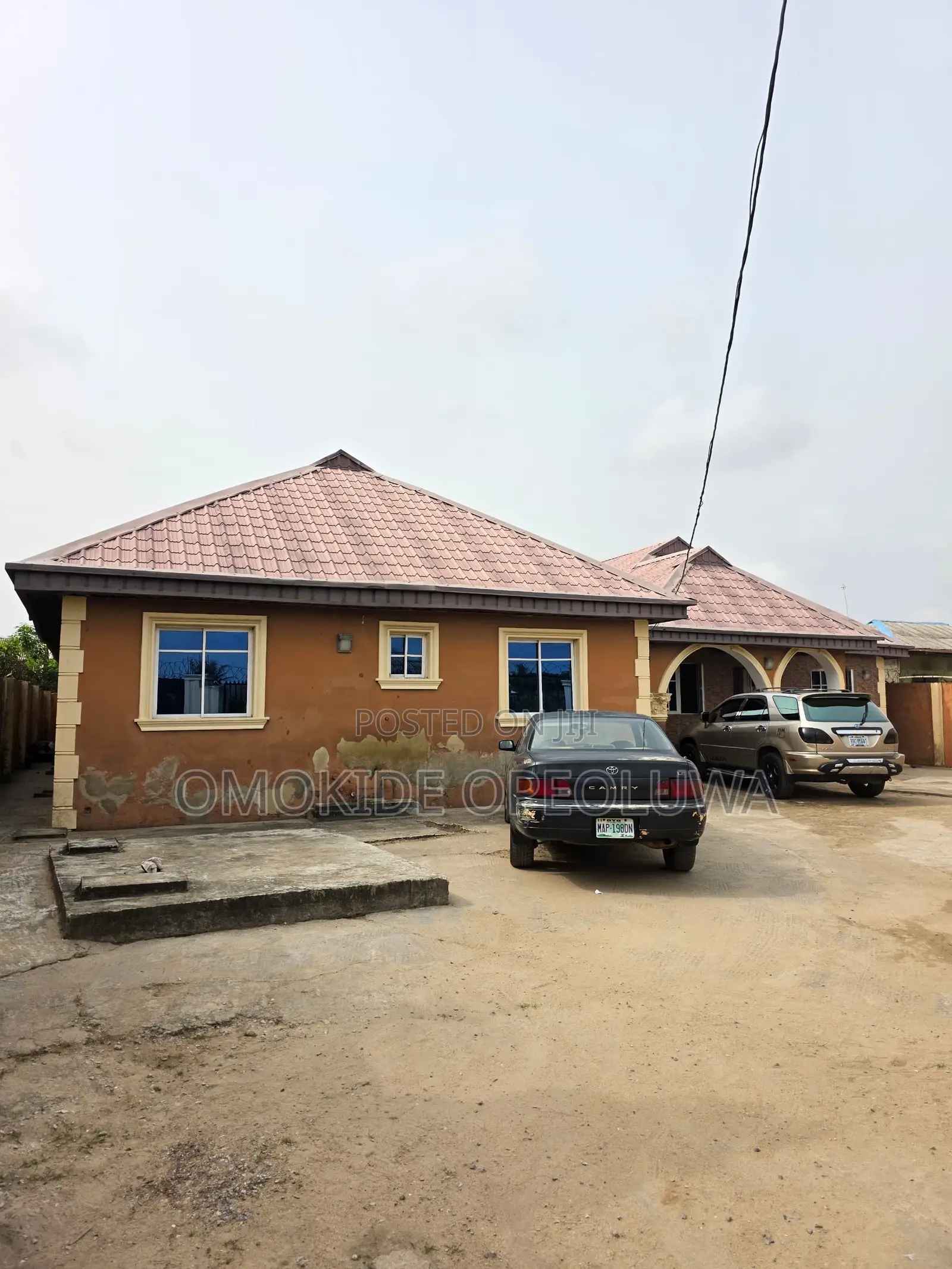 3bdrm Block of Flats in Aradagun for sale in Aradagun