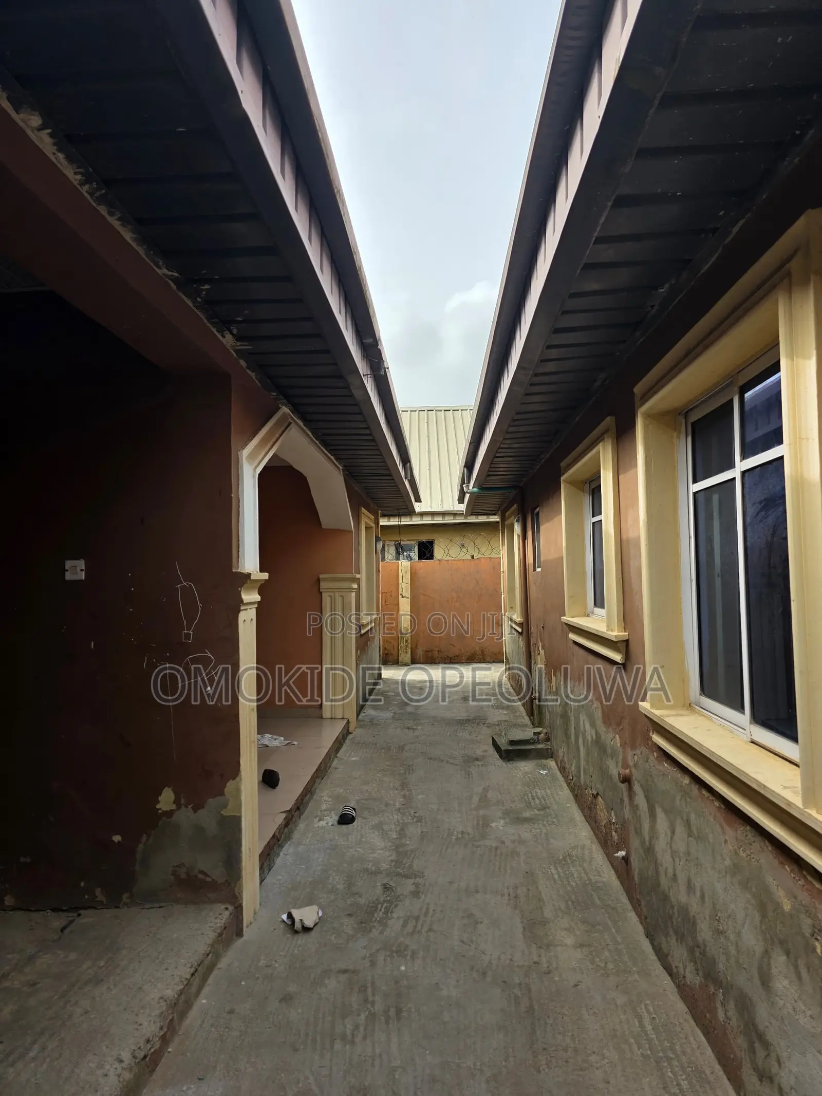 3bdrm Block of Flats in Aradagun for sale in Aradagun
