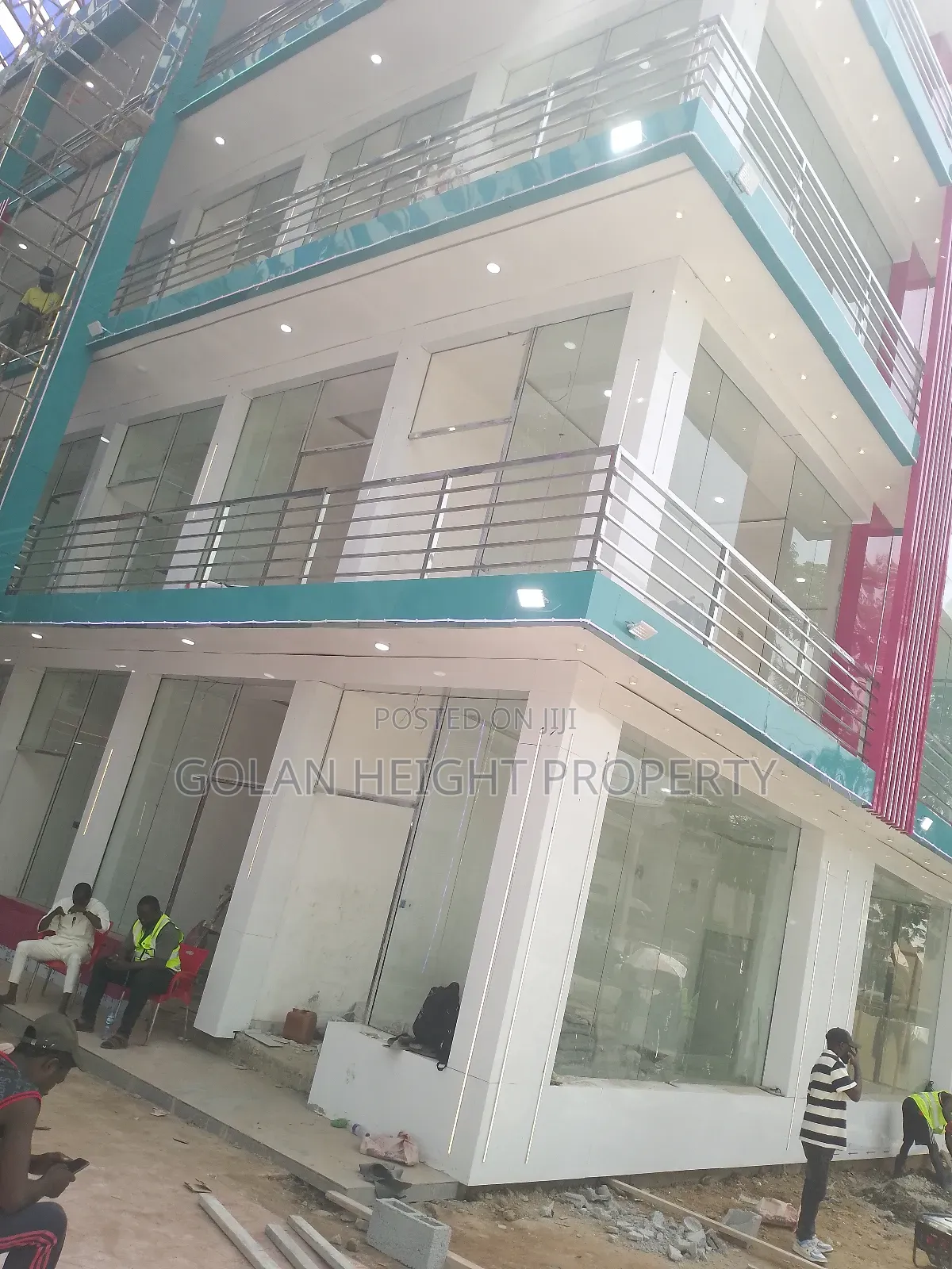 To Let Standard Shop in Life Camp