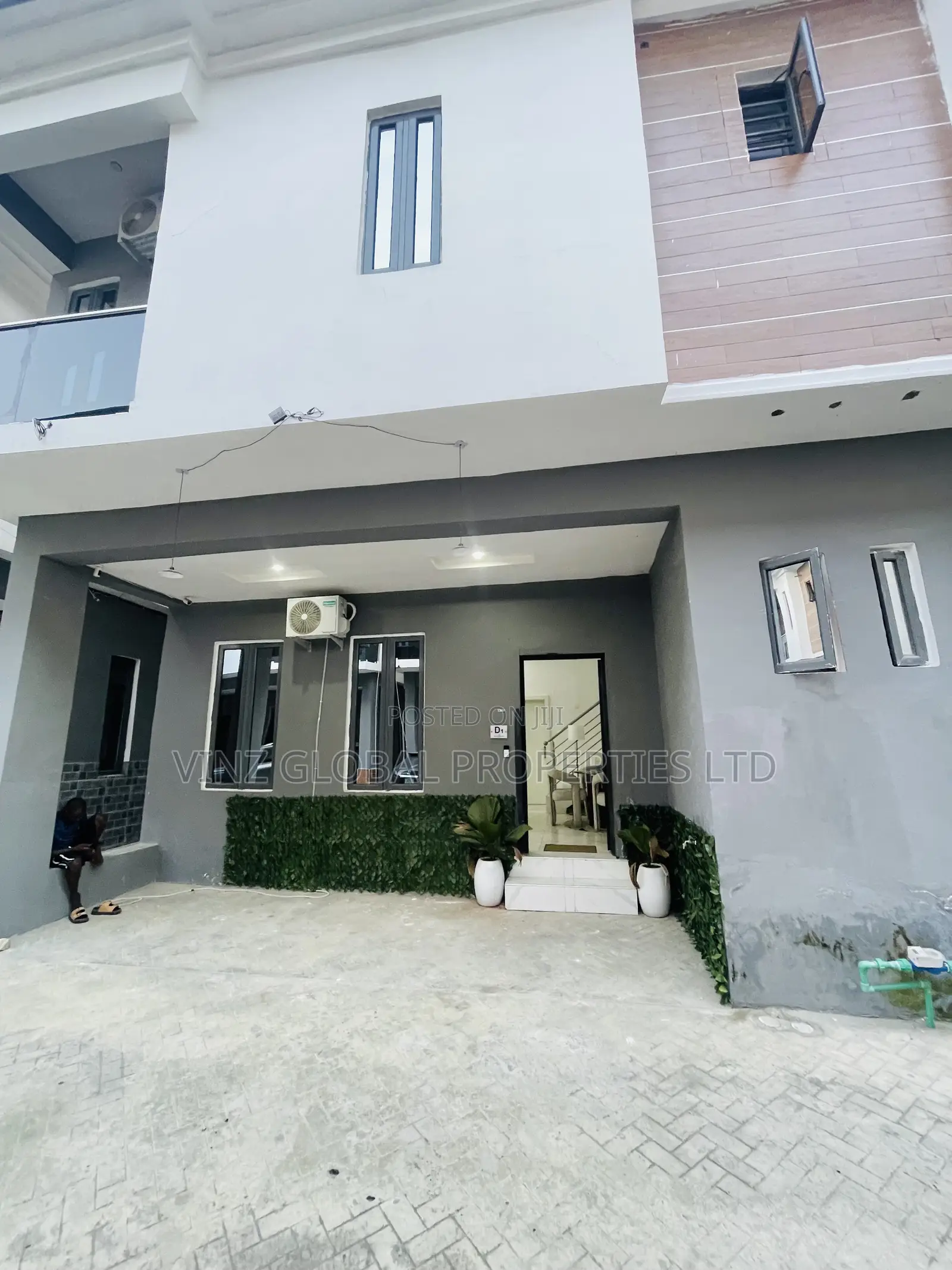 Luxury Cozxy 4 Bedroom Terrace Duplex With Excellent Facilities in Lekki