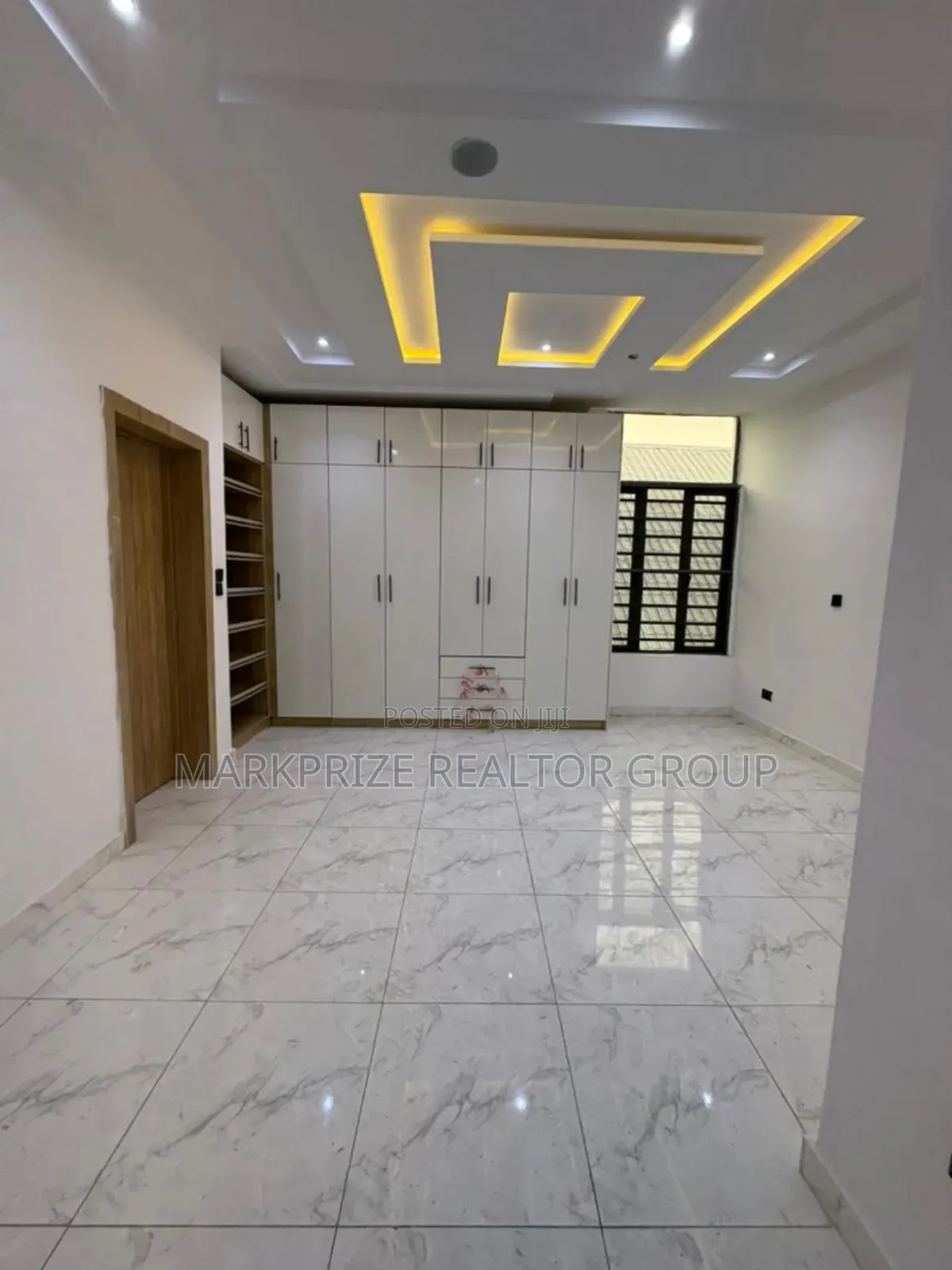 4bdrm Duplex in Ologolo Lekki Lagos for sale in Ologolo