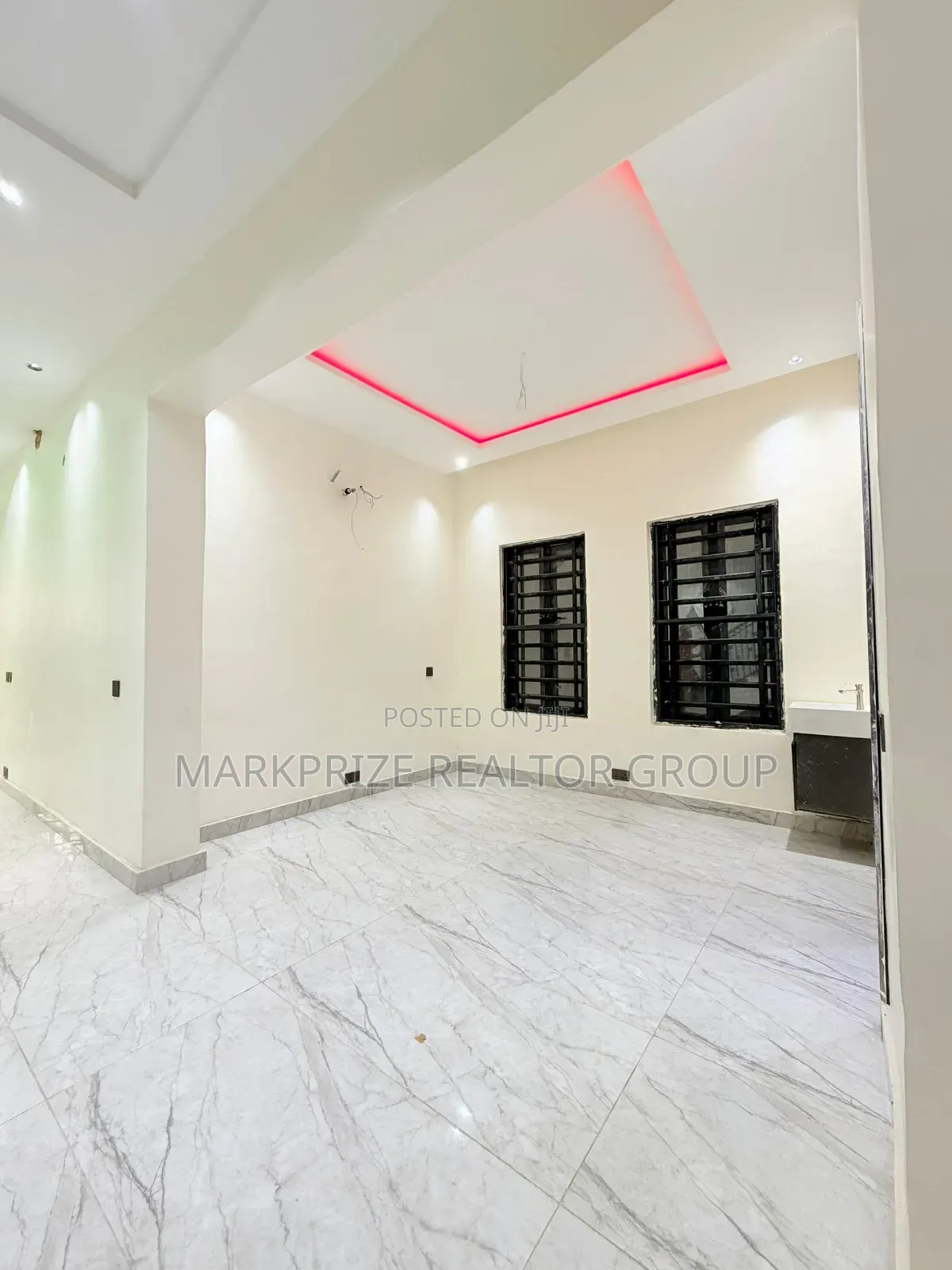 4bdrm Duplex in Ikeja Gra Lagos for sale in Ikeja GRA