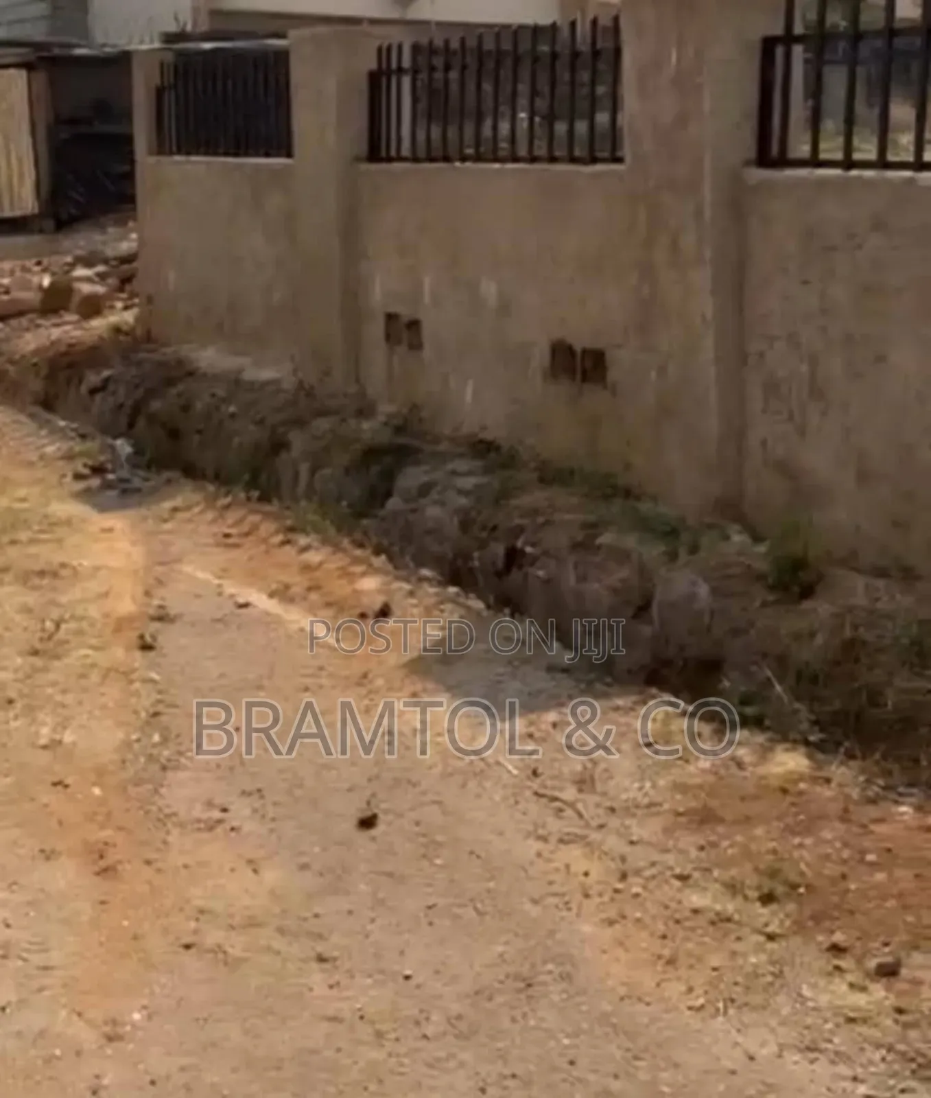 1000sqm For Six Units Of 3beds Block Of Flats in Kurudu