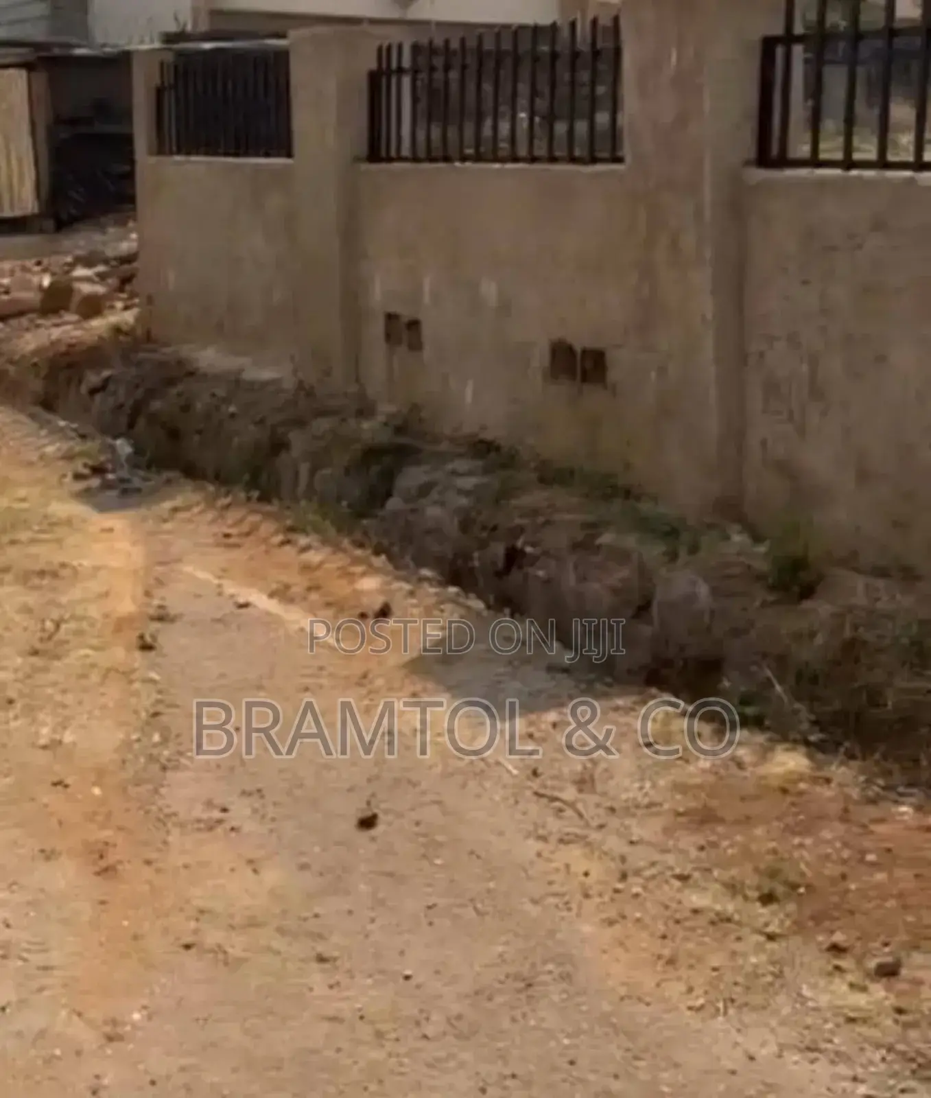 1000sqm For Six Units Of 3beds Block Of Flats in Kurudu
