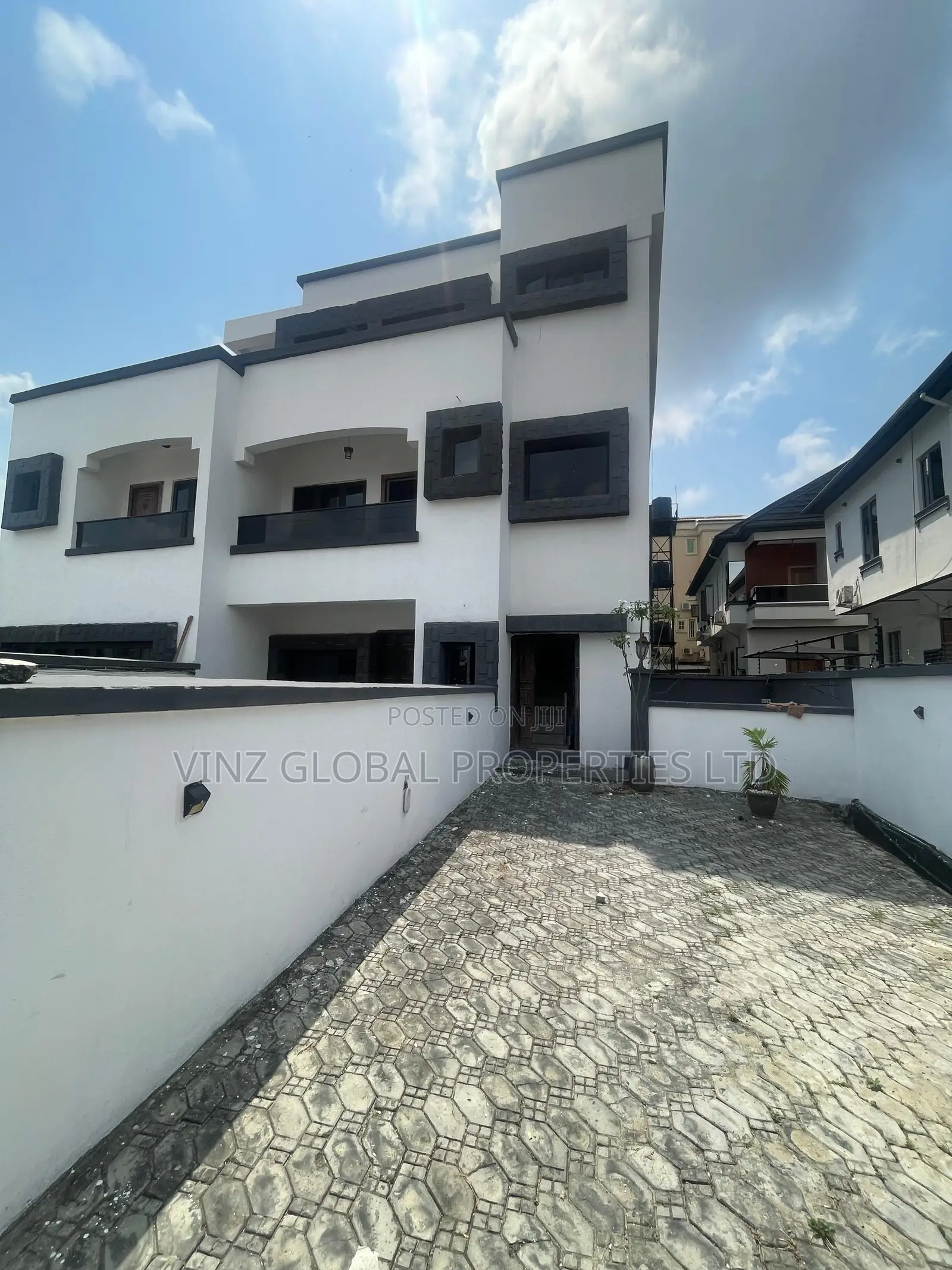 Furnished 2bdrm Duplex in Lekki for rent in Lekki