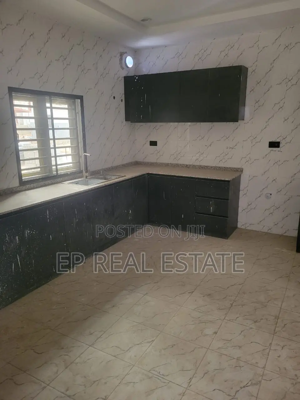 5bdrm Duplex in Dakwo District for rent in Dakwo District