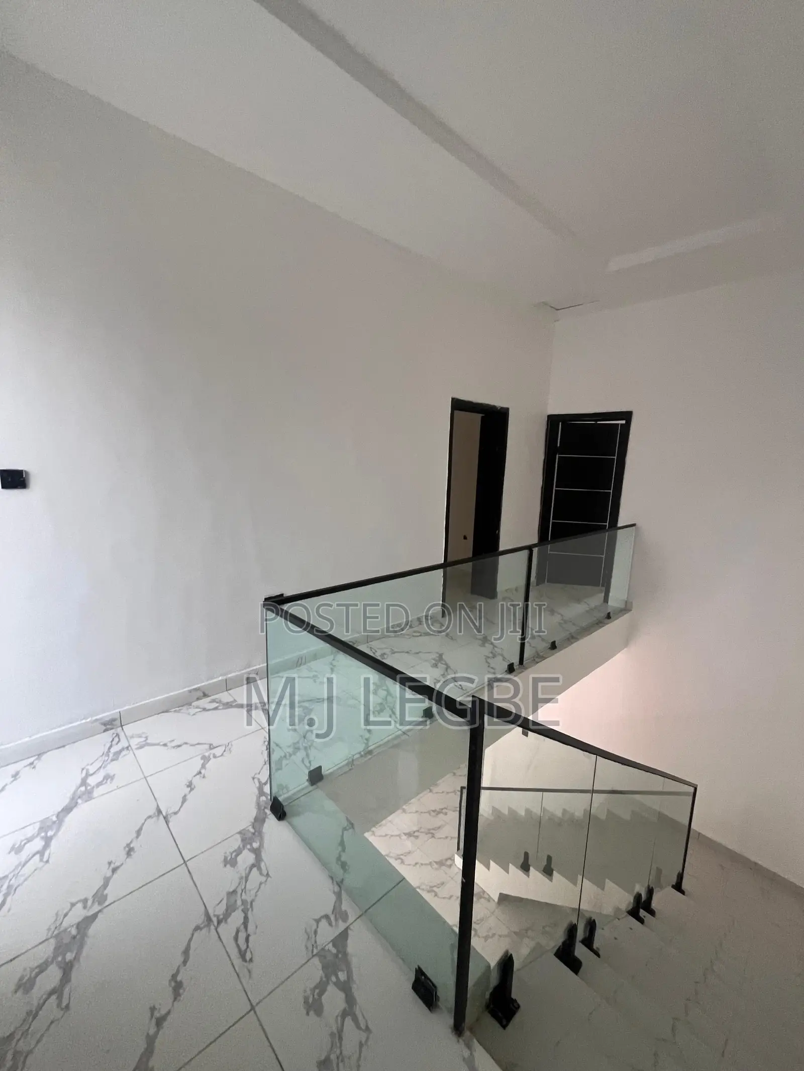 3bdrm Duplex in Lbs, Ajah for sale in Ajah