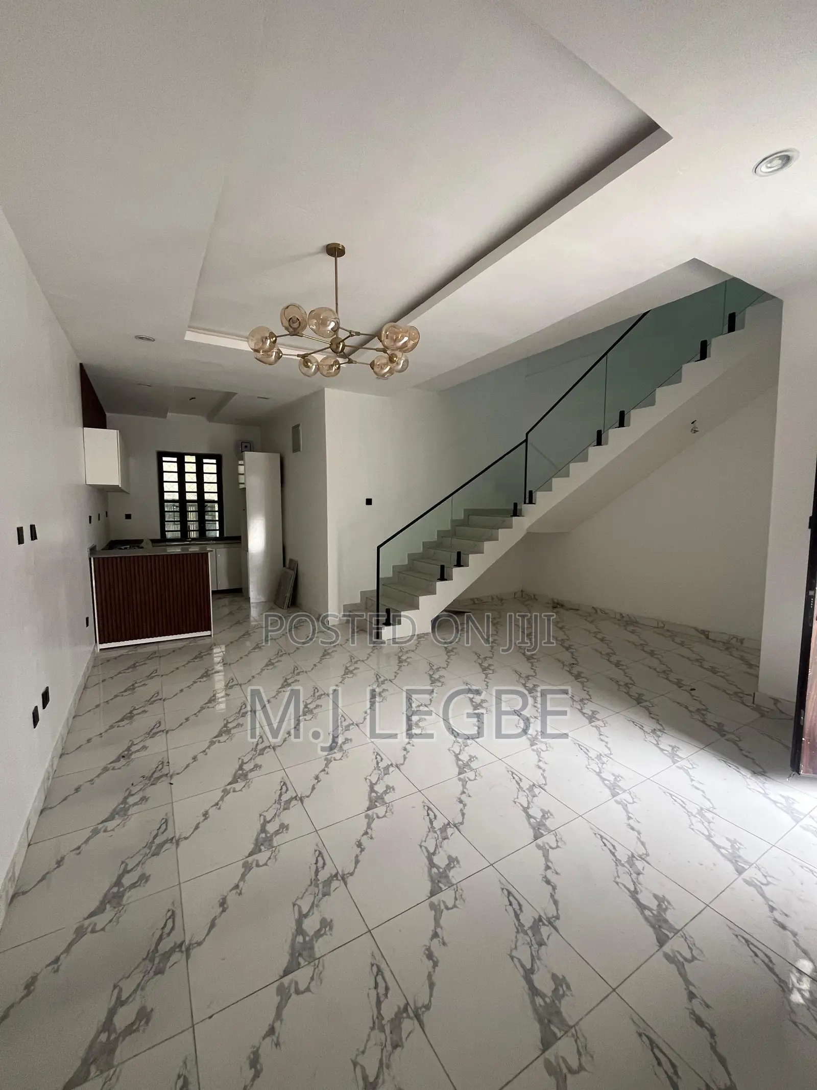 3bdrm Duplex in Lbs, Ajah for sale in Ajah