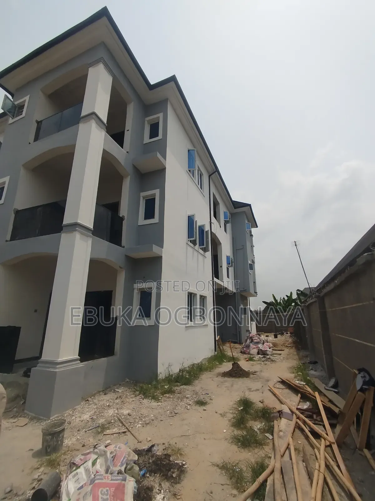 1bdrm Block of Flats in Sars Road, Obio-Akpor for rent in Obio-Akpor