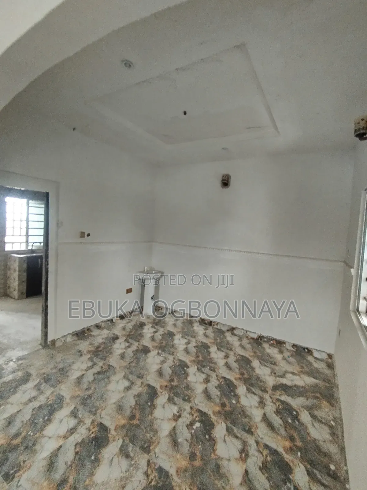 1bdrm Block of Flats in Sars Road, Obio-Akpor for rent in Obio-Akpor