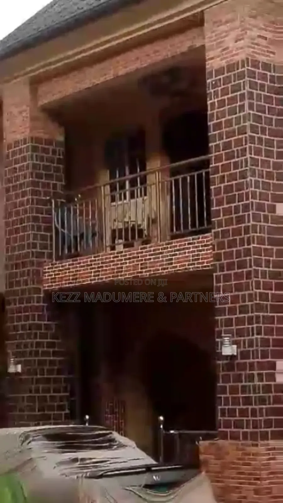 12bdrm Duplex in Umuahia , Abia State for sale in Umuahia