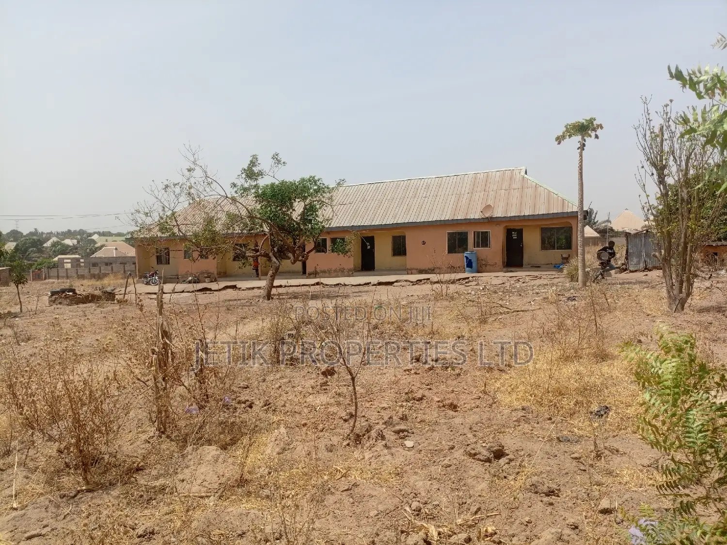 5bdrm Apartment in Akuma Anhyura Street, Makurdi for sale in Makurdi