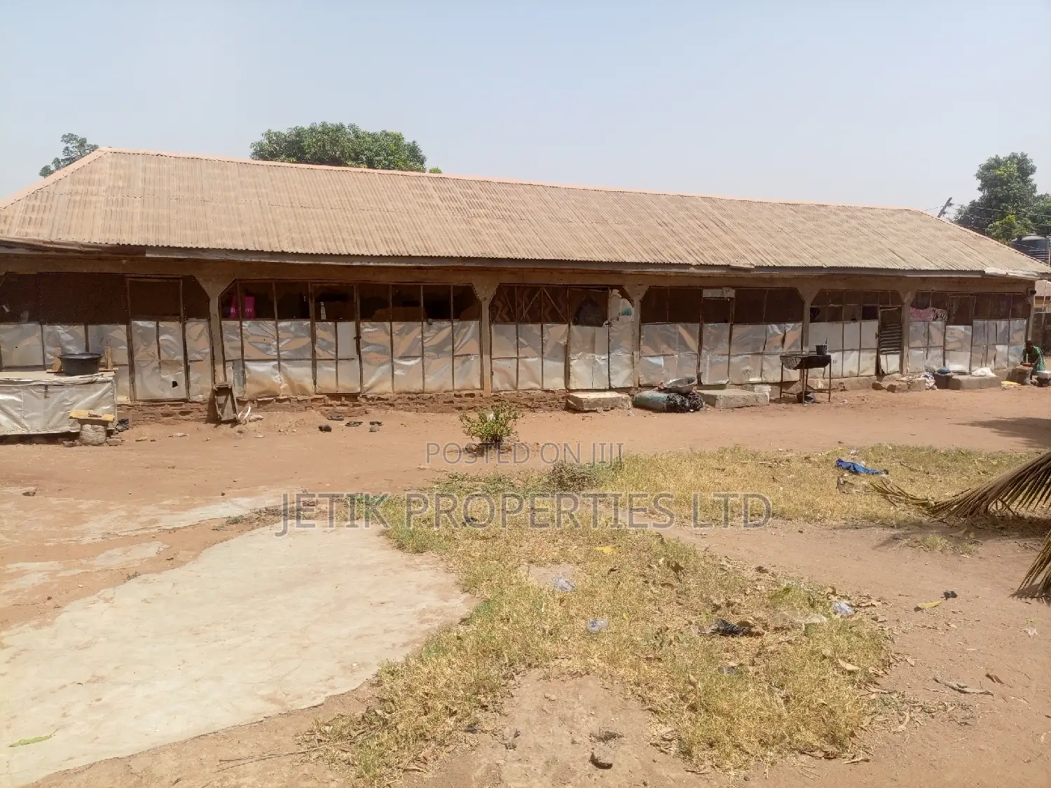 6bdrm Apartment in Yina Junction, Makurdi for sale in Makurdi